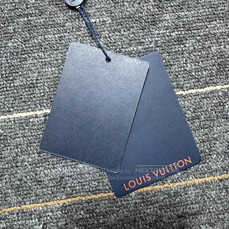 Louis Vuitton Louis Vuitton Full print presbyopia logo T-shirt Size US S / EU 44-46 / 1 - 6 Thumbnail