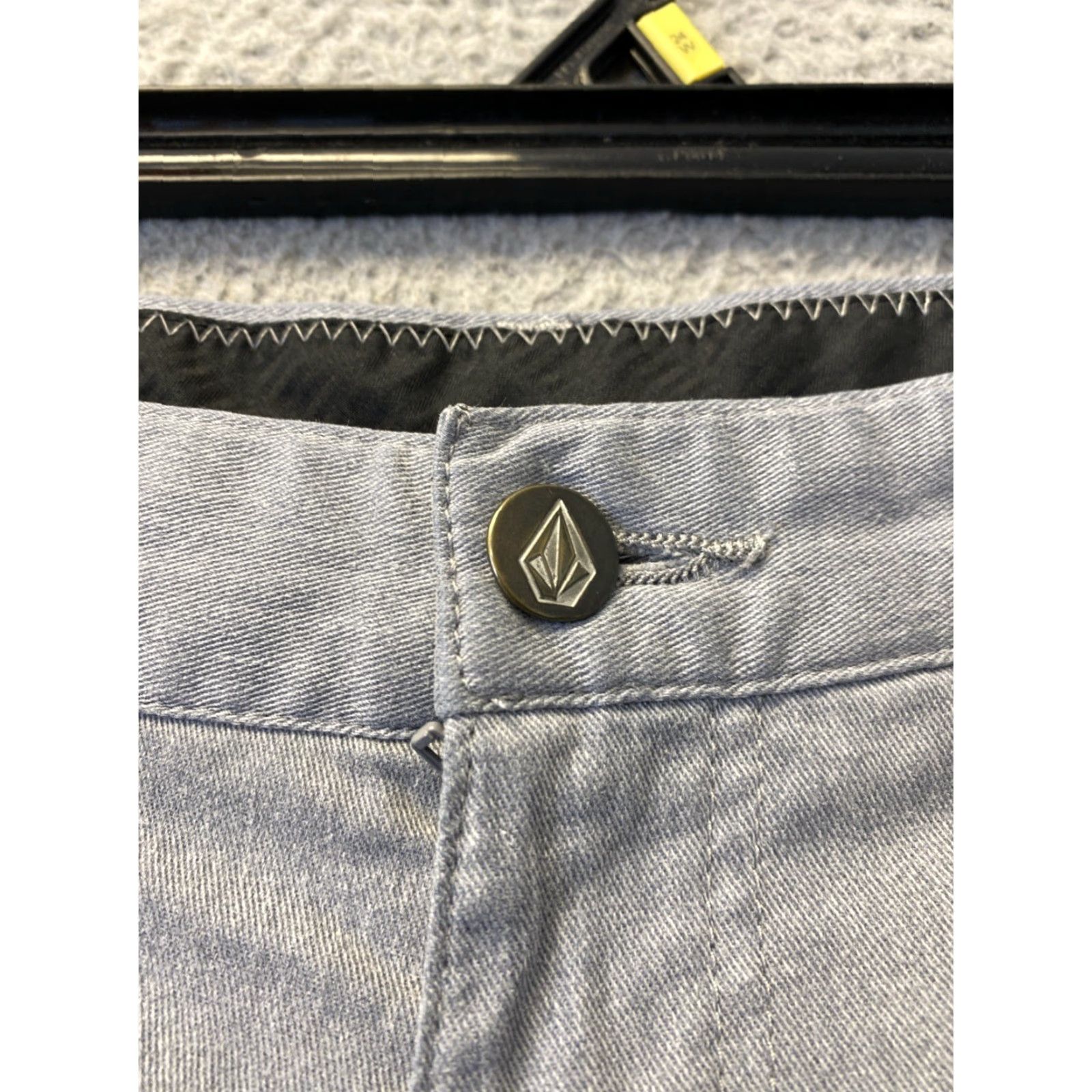 Volcom VINTAGE Volcom Men’s Shorts Chino Gray Size 34 Summer Casual Size US 34 / EU 50 - 2 Thumbnail