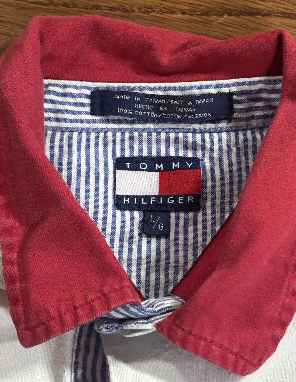 Tommy Hilfiger Vintage Tommy Hilfiger Spell Out Rugby (Size L) Size US L / EU 52-54 / 3 - 3 Thumbnail