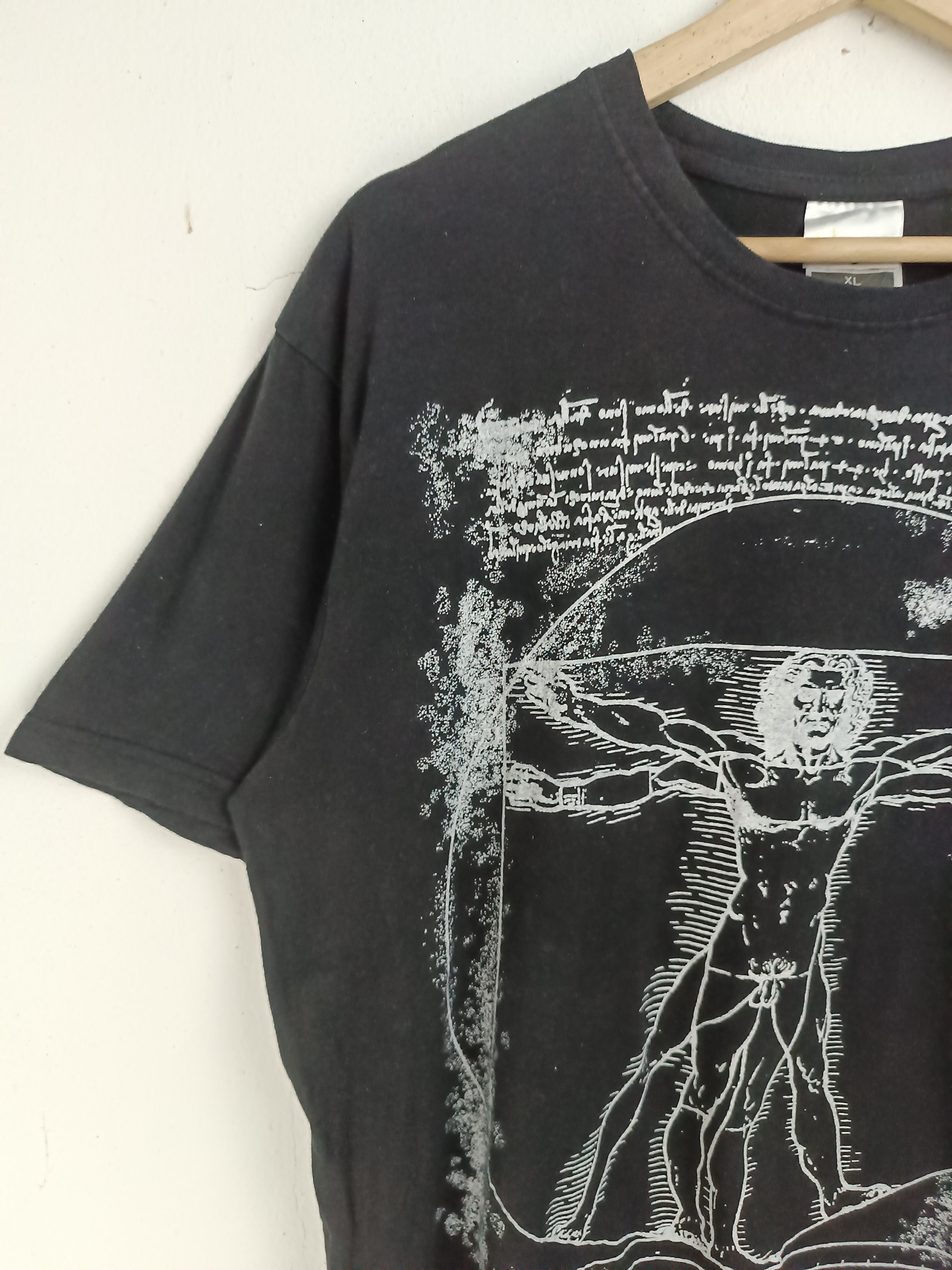 Other VINTAGE LEONARDO DAVINCI VITRUVIAN MAN ART TEE gogh dali Size US XL / EU 56 / 4 - 5 Thumbnail