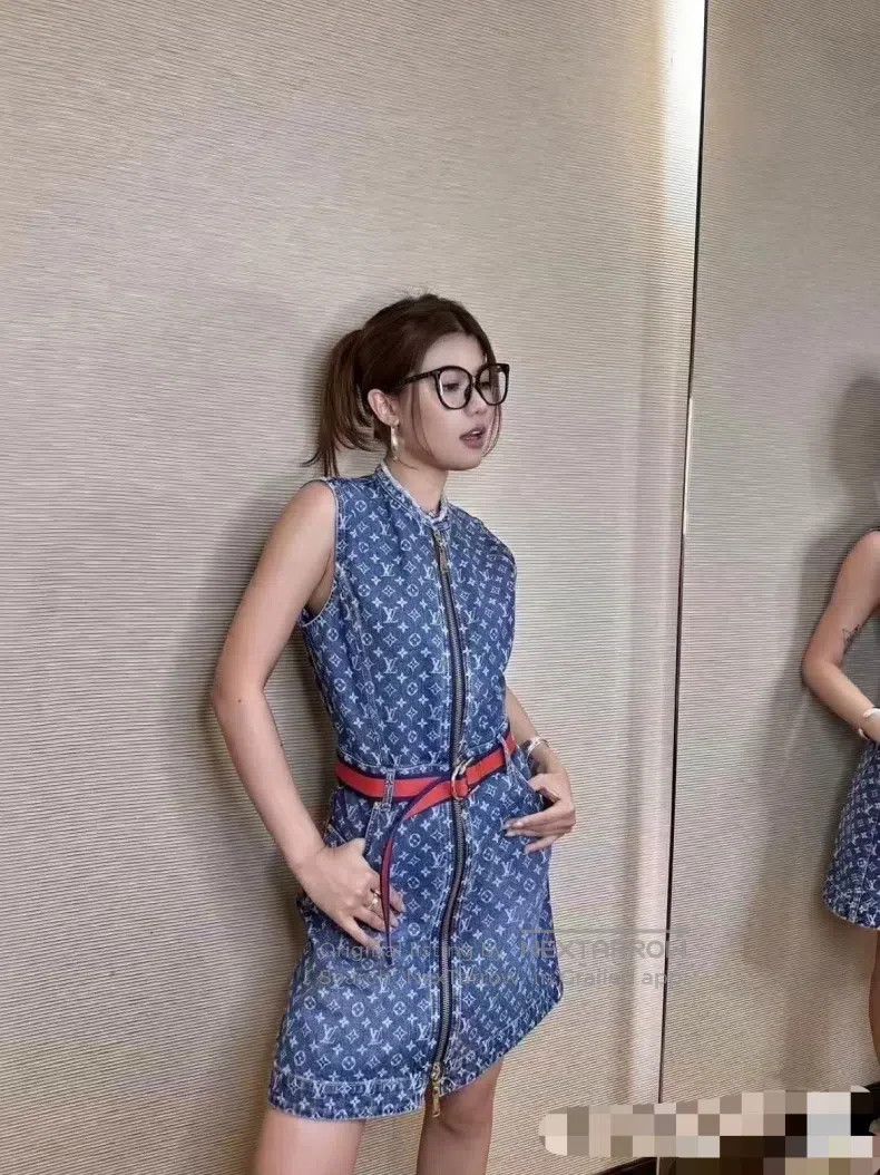 Louis Vuitton Louis Vuitton SS24 Denim Dress Size XXS / US 00 / IT 34 - 7 Thumbnail