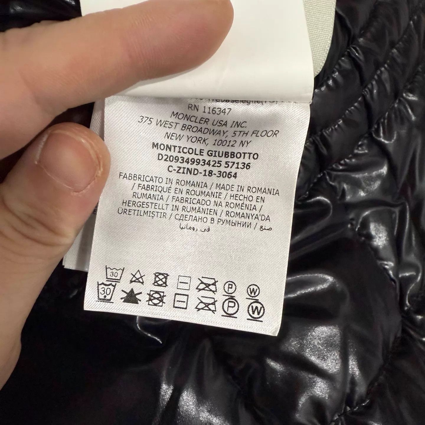 Moncler MonclerArriousDownJacketBlack/GreenFoxFurCollarSize295New Size XS / US 0-2 / IT 36-38 - 5 Thumbnail