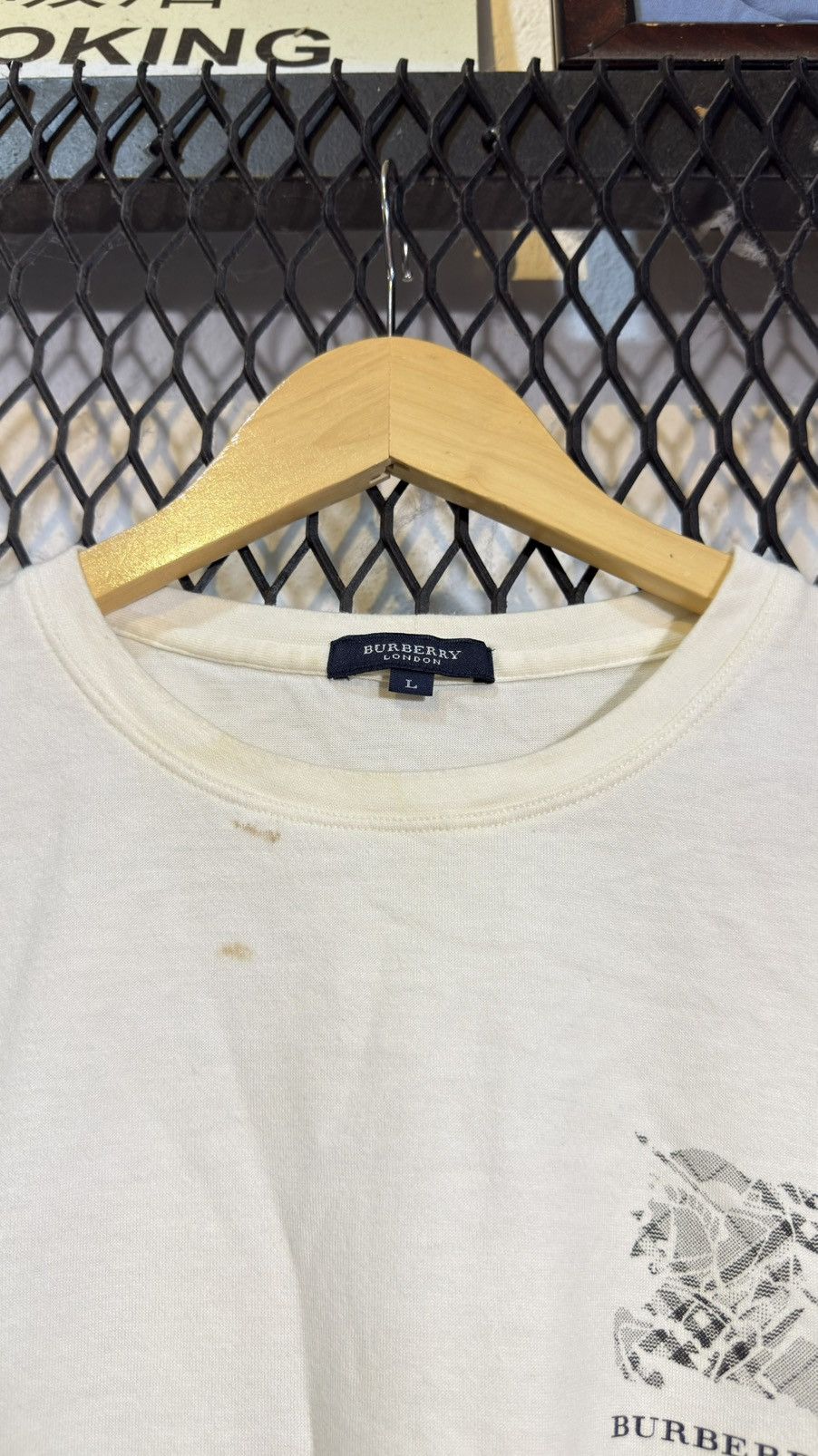 Burberry BURBERRY LONDON TSHIRT Size US L / EU 52-54 / 3 - 2 Thumbnail