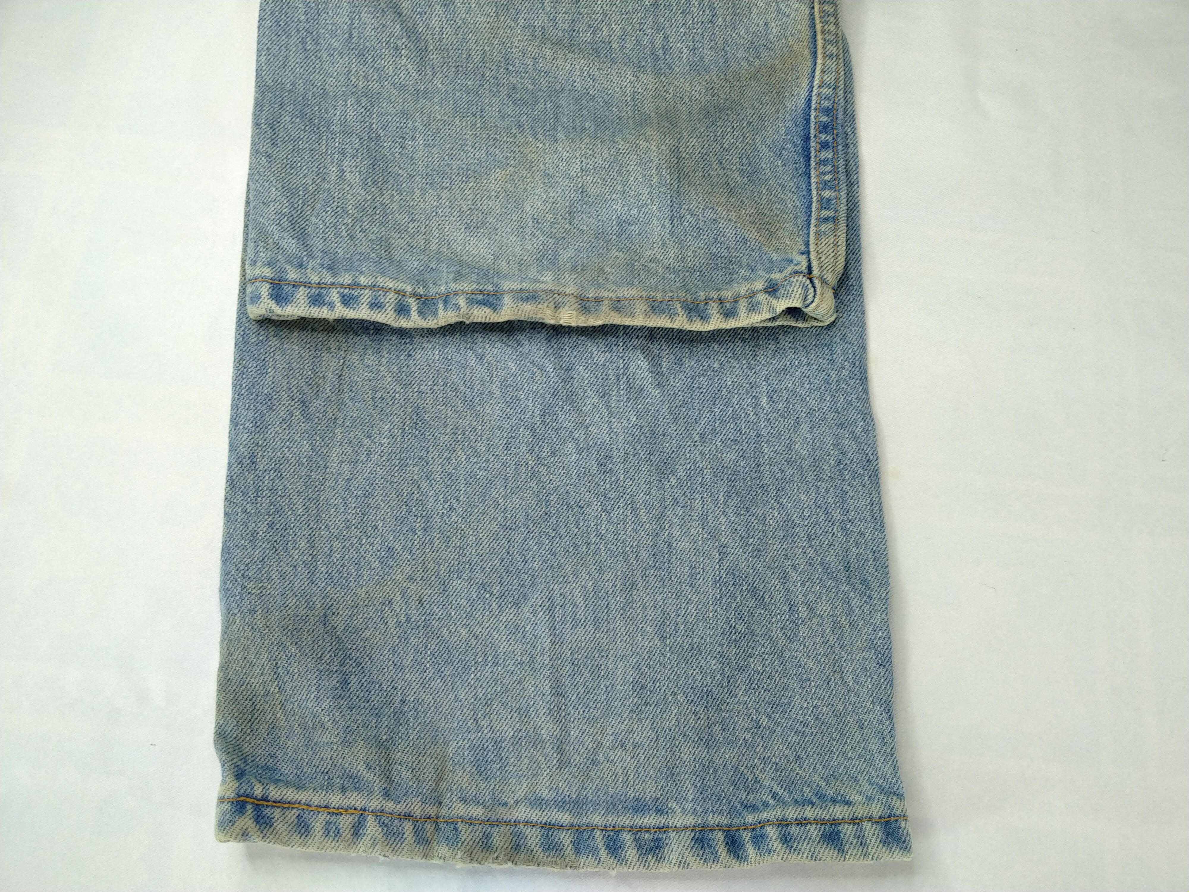 Levi's Vintage Levi's 505 Regular Fit Light Wash Denim 39x30 JN550 Size US 39 - 13 Thumbnail