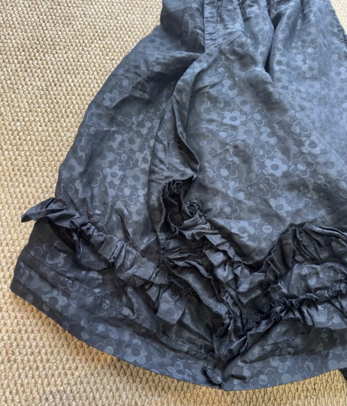 Comme des Garcons Comme des Garçons Floral Jacquard Ruffle Irregular Skirt K23 Size 24" / US 00 / IT 34 - 4 Thumbnail