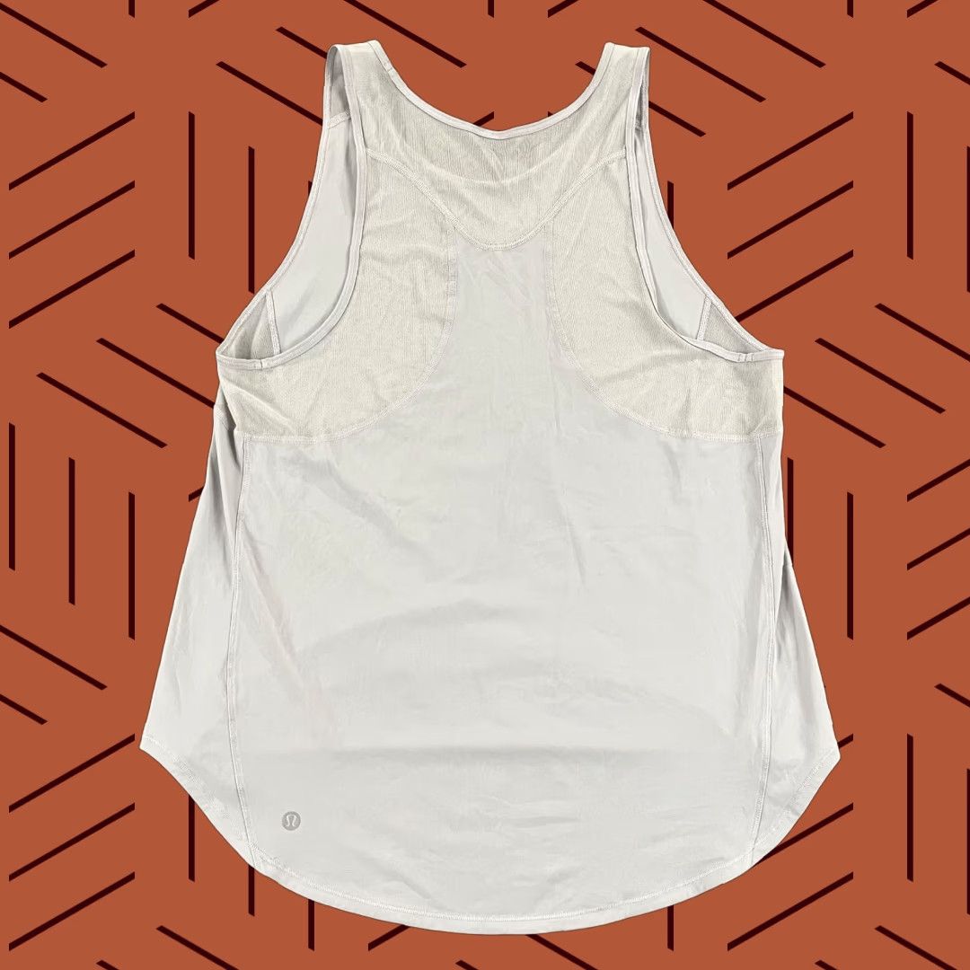 Lululemon LULULEMON Shirt Womens Size 4/6 Gray Sleeveless Tank Top Lightweight Gym Sculpt Crew Neck Regular Size 4/6 Girls? Size S / US 4 / IT 40 - 1 Thumbnail