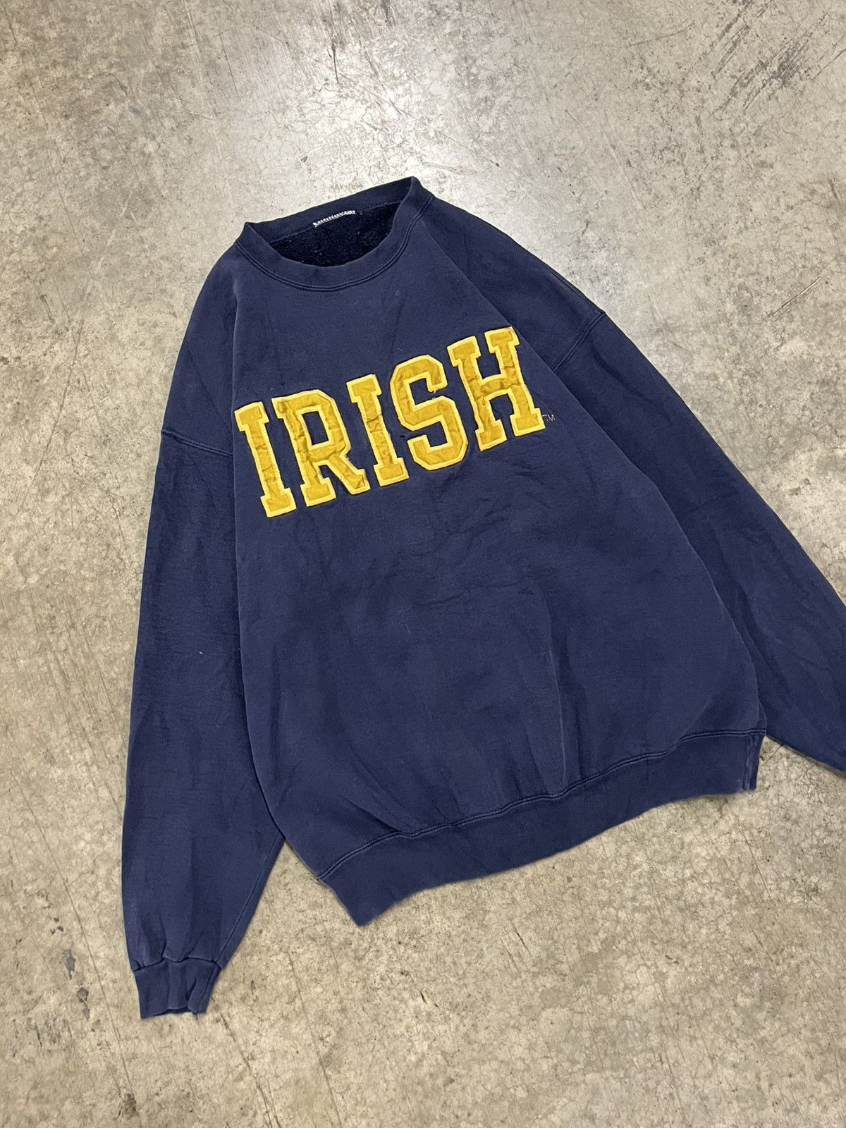Vintage Vintage Notre dame college Irish sweatshirt boxy rare Size US XL / EU 56 / 4 - 3 Thumbnail