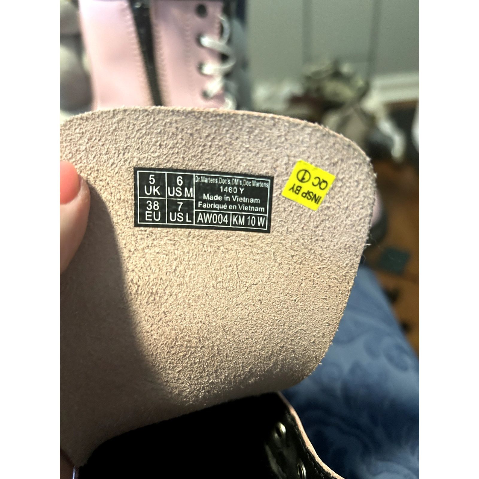 Dr. Martens Dr Martens Pink Patent Leather Rainbow Laces size 7/EU 38 Size US 7 / IT 37 - 7 Thumbnail