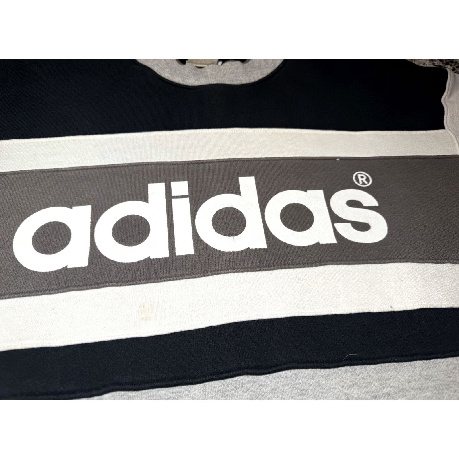 Adidas VINTAGE Adidas Trefoil Sweatshirt Colourblock Men’s XL Black Grey Pullover Size US XL / EU 56 / 4 - 4 Thumbnail