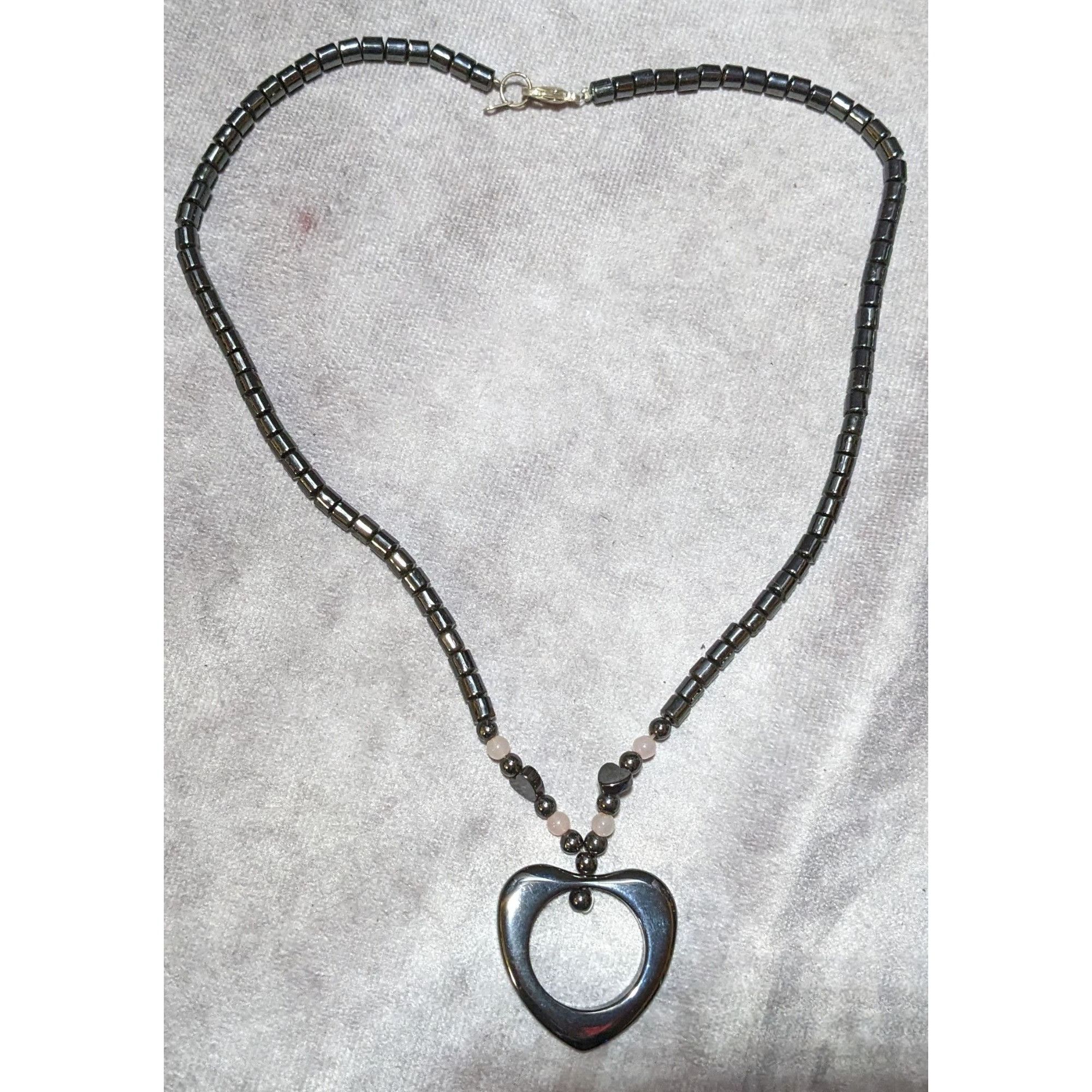 Other Coquette Open Heart Hematite Pink Quartz Necklace Size ONE SIZE - 8 Thumbnail