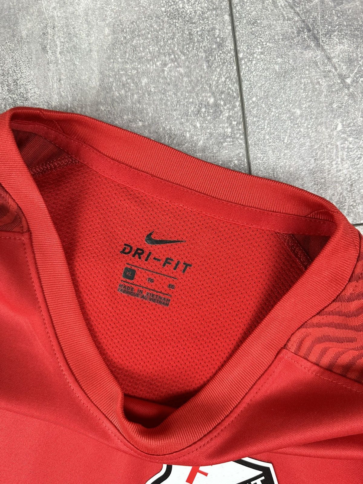 Nike Nike FC Utrecht 2019/20 Home Soccer Jersey Size US XL / EU 56 / 4 - 11 Thumbnail