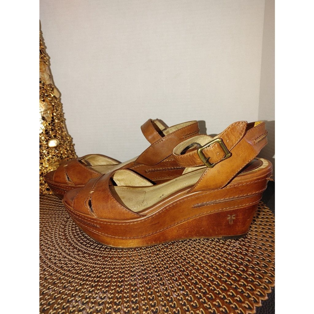 Frye Frye Carlie Wedge Size 10M Size US 10 / IT 40 - 1 Thumbnail