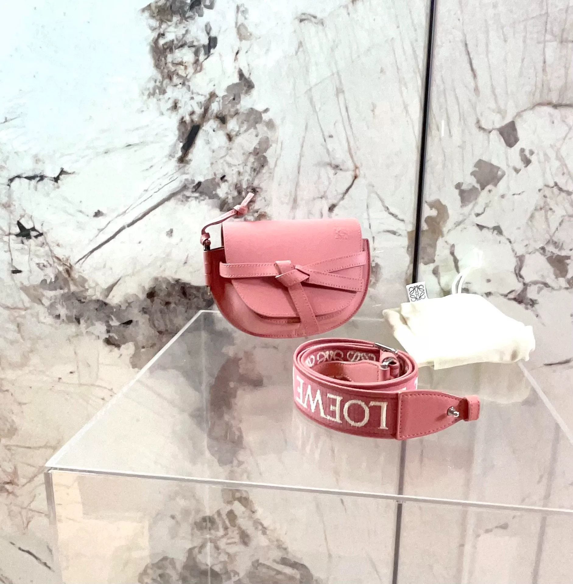 Loewe Pre-loved Bag Very good condition Size ONE SIZE - 1 Thumbnail
