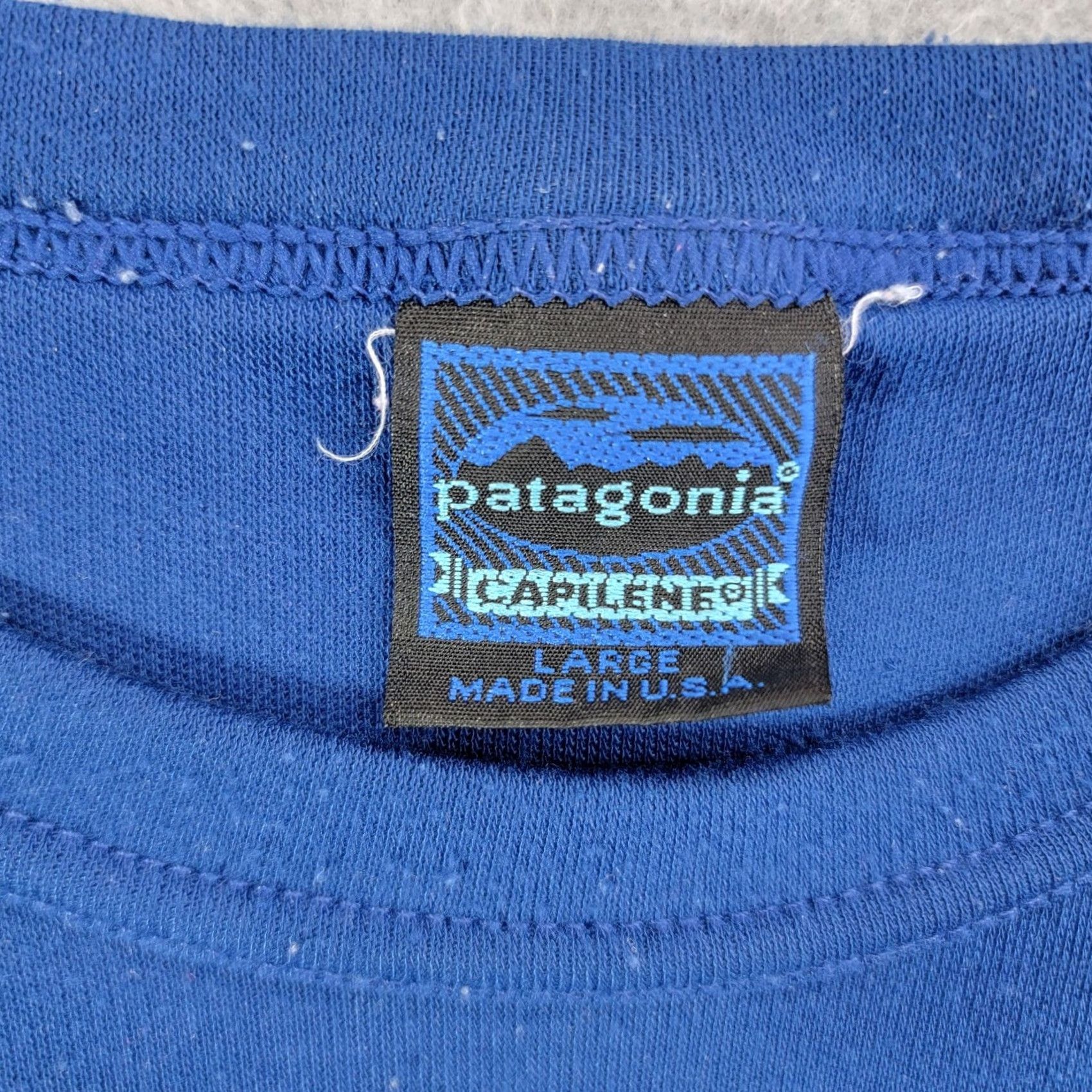 Patagonia Patagonia Shirt Mens Large Blue Capilene Long Sleeve Thermal Base Layer USA Shirt Size US L / EU 52-54 / 3 - 2 Thumbnail