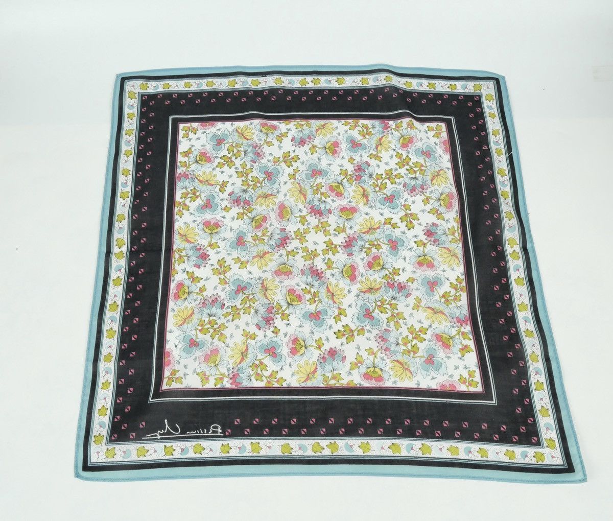 Japanese Brand Vintage Japanese Handkerchief Size ONE SIZE - 4 Thumbnail