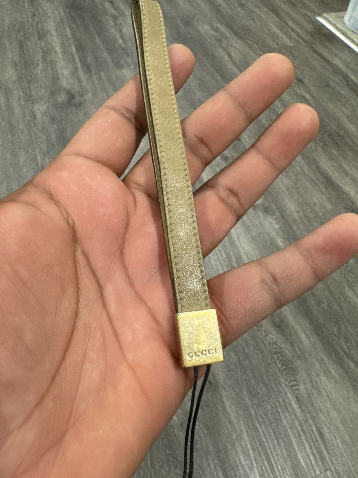 Gucci Gucci Monogram Leather Keychain Strap Charm Tan leather Size ONE SIZE - 4 Thumbnail