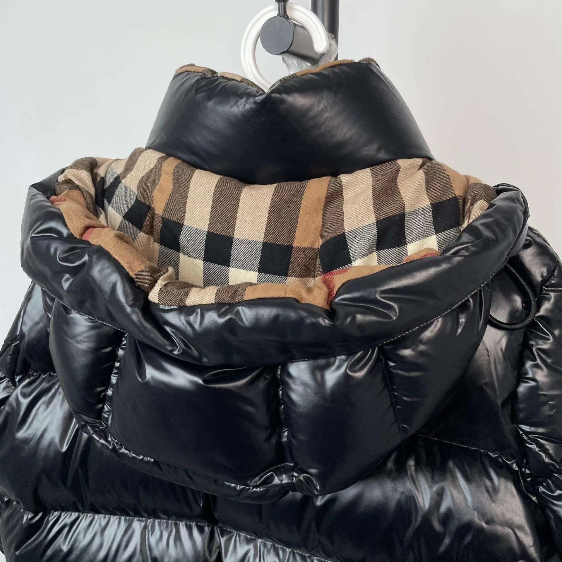 Burberry Burberry black S down jacket Size US M / EU 48-50 / 2 - 7 Thumbnail