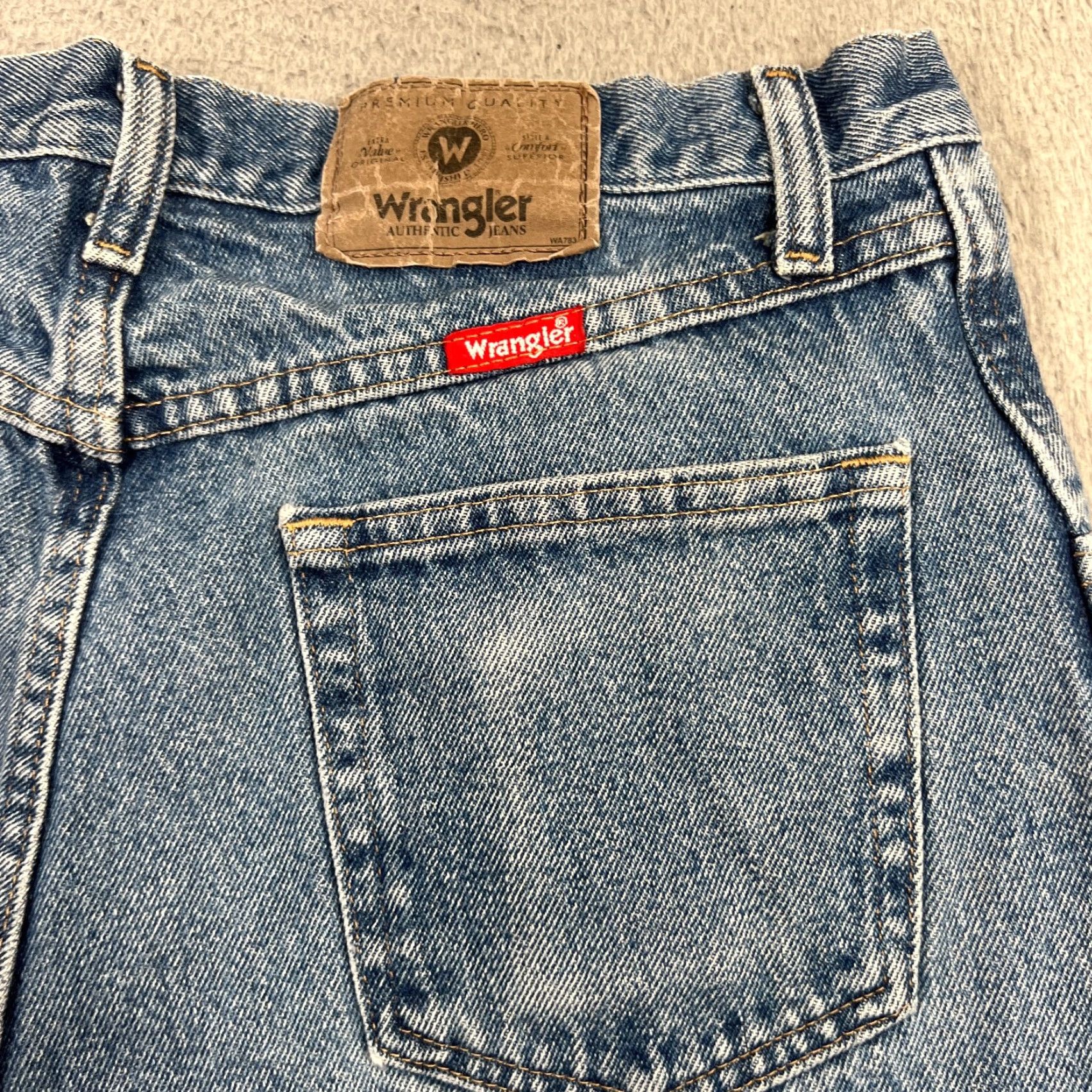 Wrangler VINTAGE Wrangler Shorts Mens 31 Denim Bermuda Cut Off Grunge Casual Summer Men Size US 31 - 7 Thumbnail