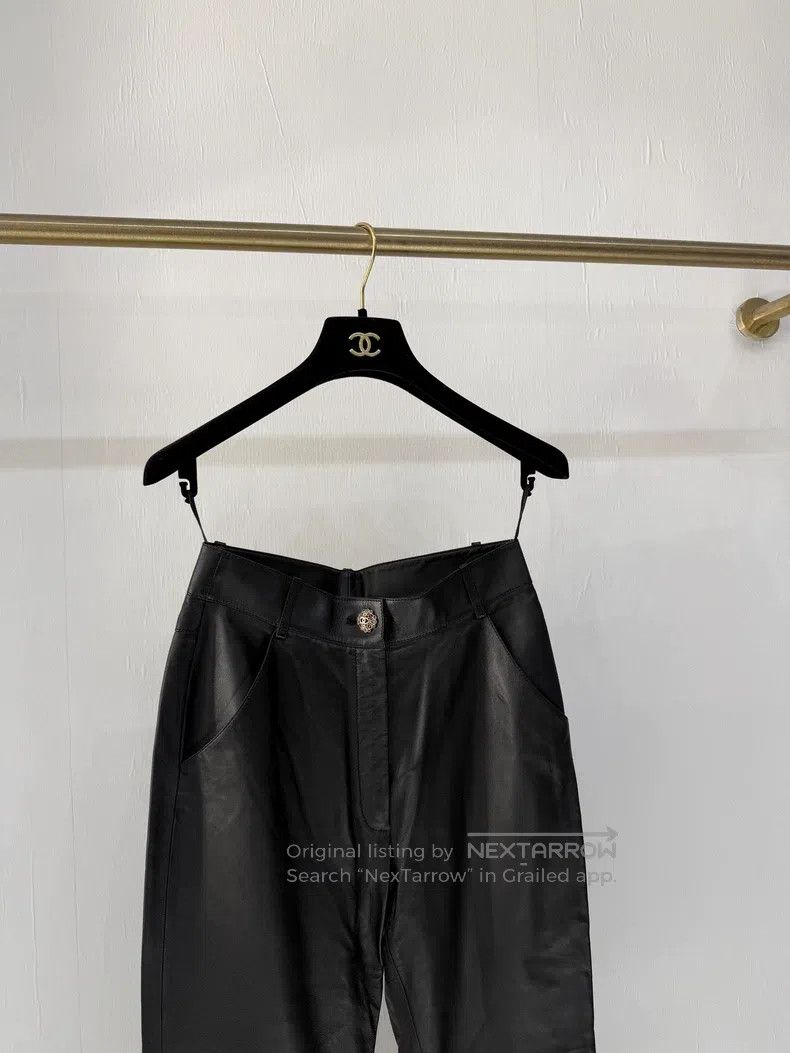 Chanel Chanel 22K diamond-buttoned leather pants Size 42" / US 20 - 2 Thumbnail