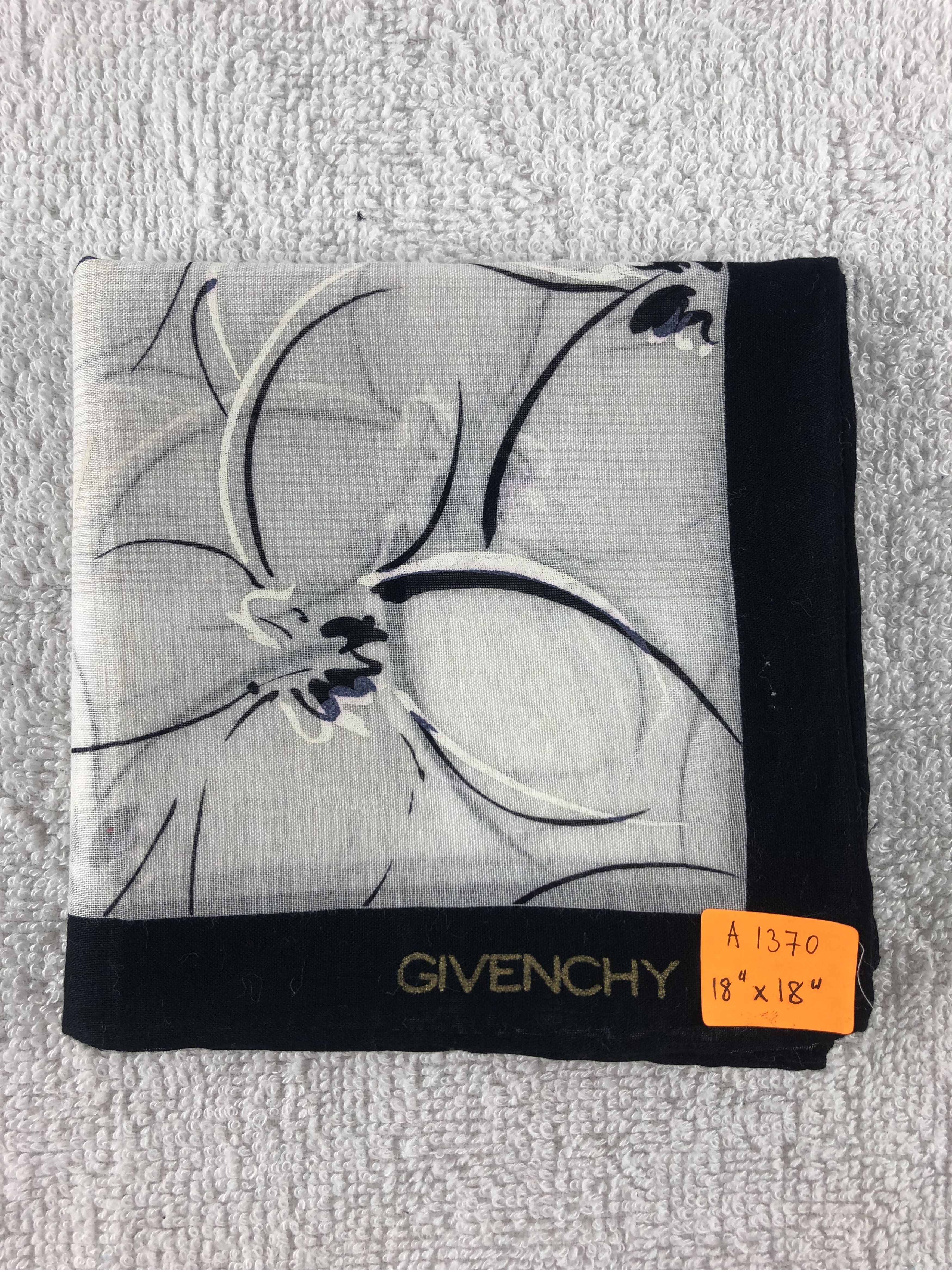 Vintage Givenchy Handkerchief / Bandana / Neckerchief Size ONE SIZE - 7 Thumbnail