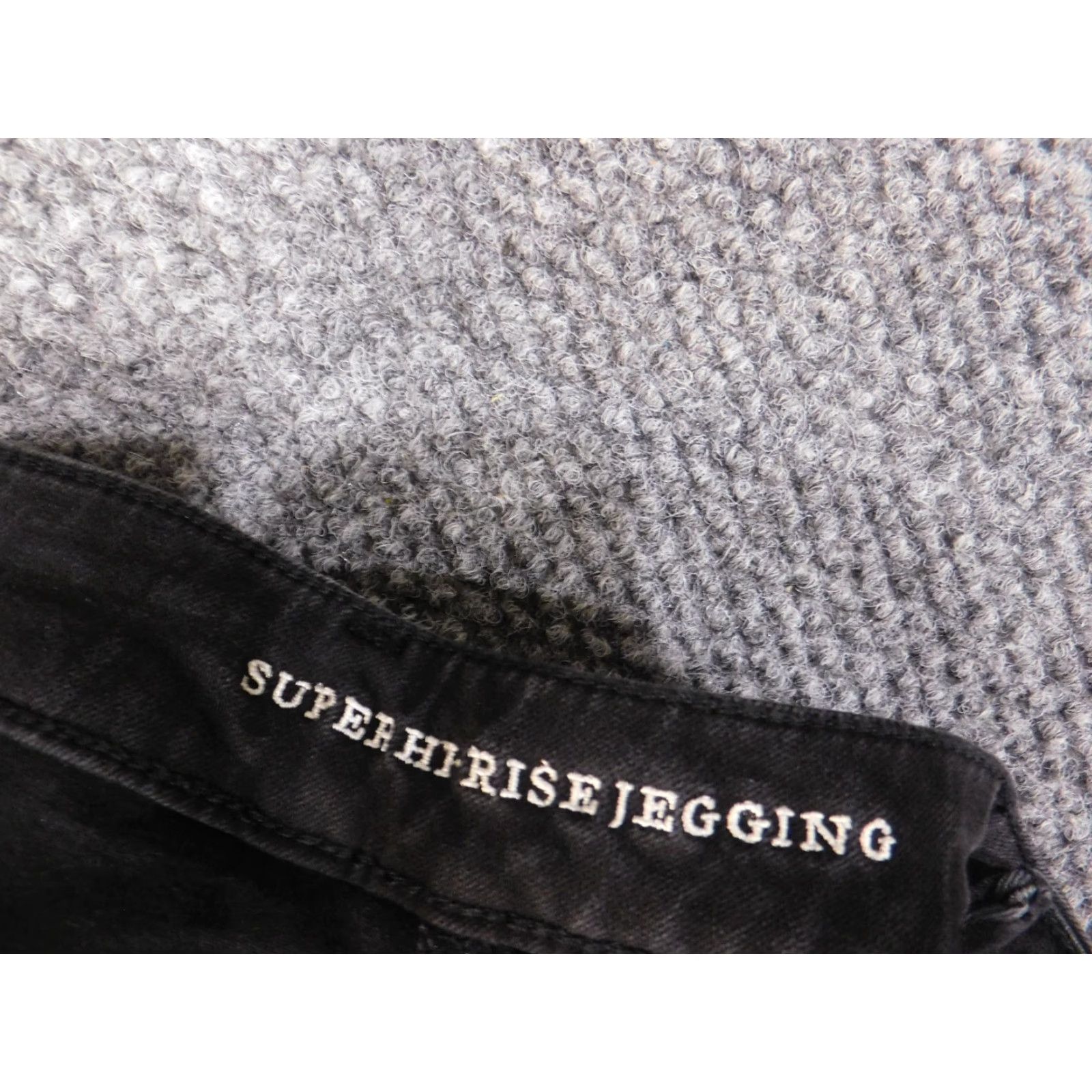 American Eagle Outfitters American Eagle Outfitters Jeans Womens 4 Black High Rise Jegging X-Long Denim Retro Vintage: No (but holes on front) Size 26" / US 2 / IT 38 - 6 Thumbnail