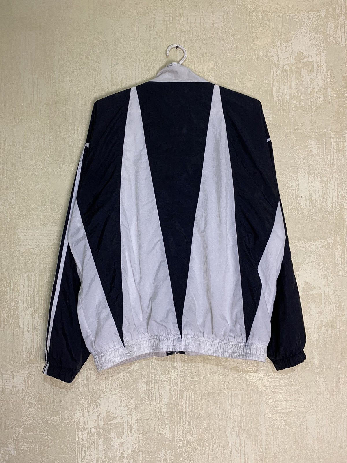 Adidas × Vintage VINTAGE 90s ADIDAS WINDBREAKER LIGHT JACKET WHITE/BLACK Size US M / EU 48-50 / 2 - 3 Thumbnail