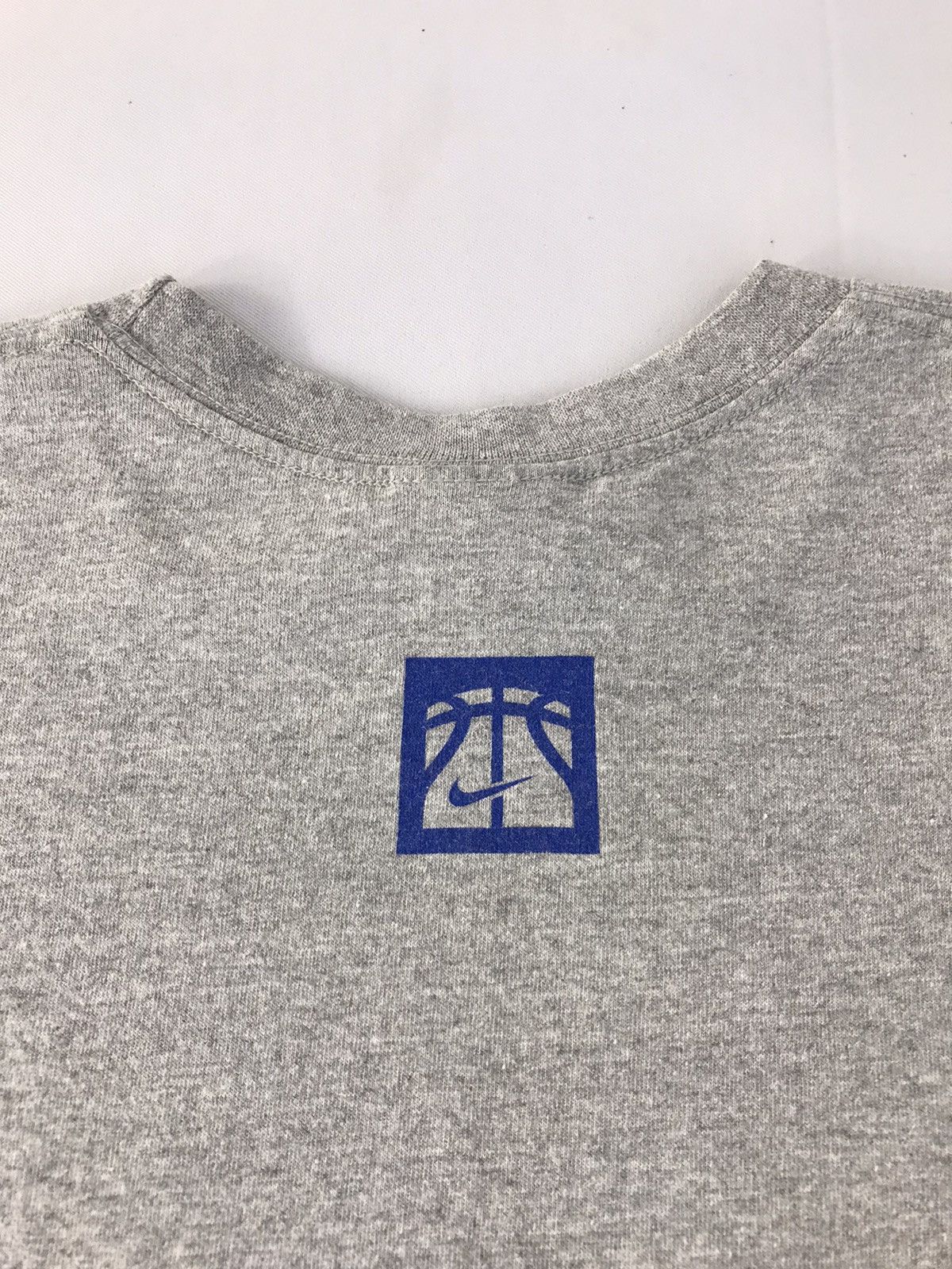Nike Nike Creighton Basketball Big Logo Tee Size US L / EU 52-54 / 3 - 8 Thumbnail