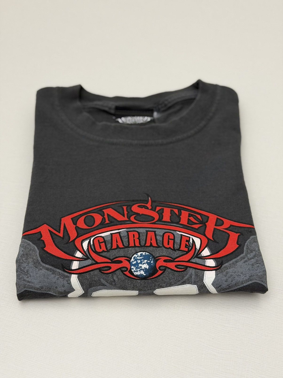 Vintage Vintage Y2K 2004 Discovery Channel TV Show Monster Garage XL Size US XL / EU 56 / 4 - 8 Thumbnail