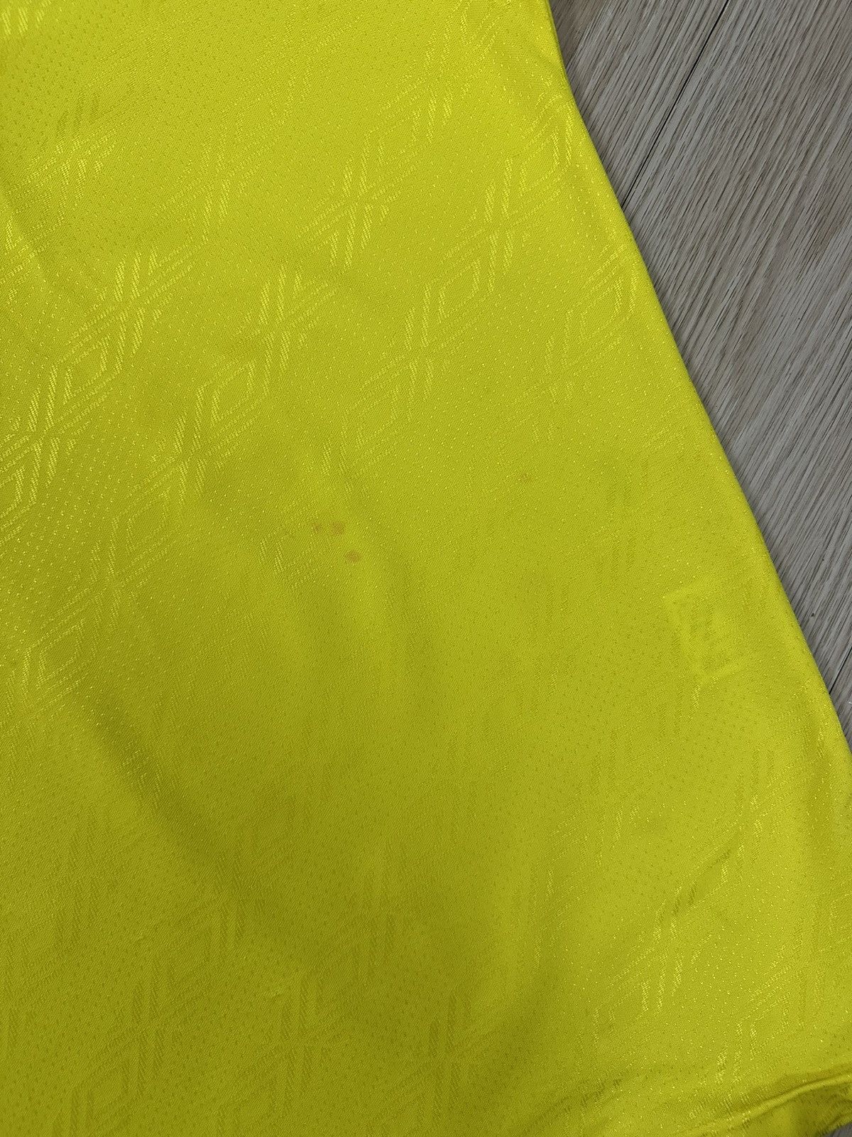 Umbro × Vintage Vintage 90’s Umbro Football Jersey Brazil Colourway Size US L / EU 52-54 / 3 - 7 Thumbnail