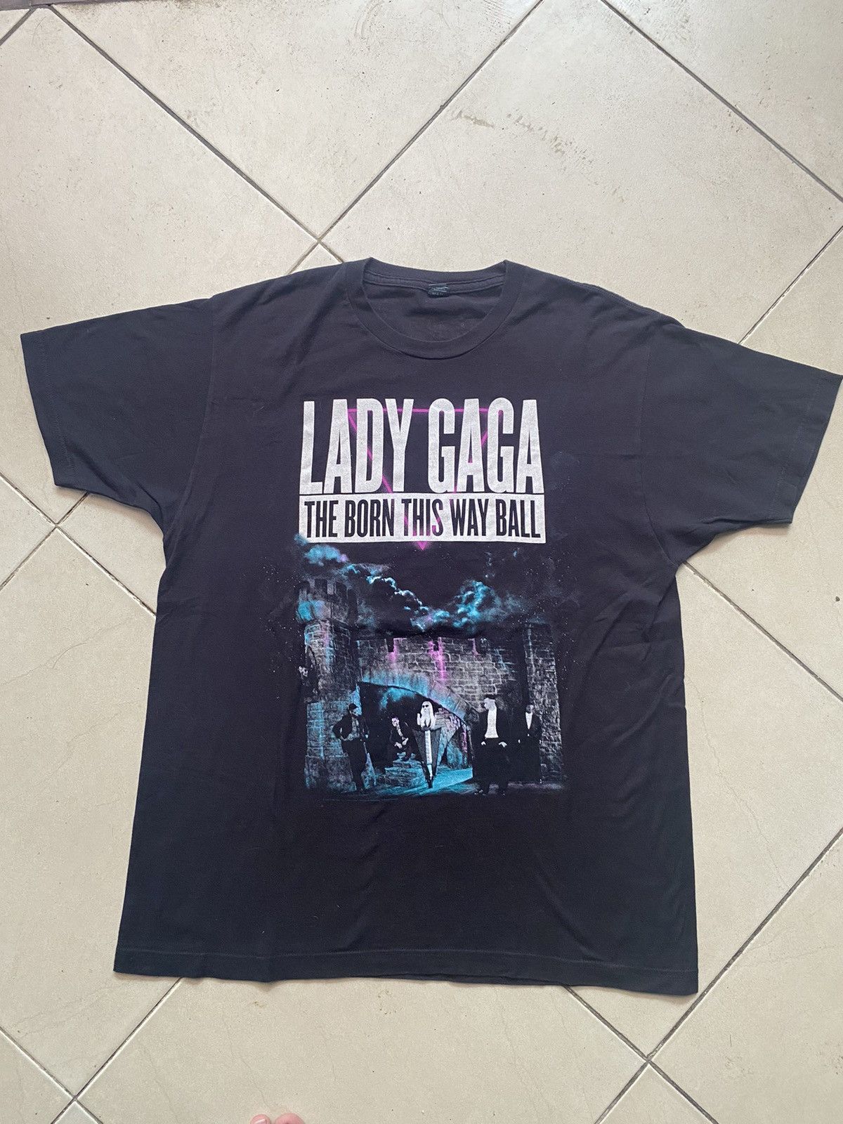 Band Tees Lady Gaga the born this way ball tour 2013 shirt Size US L / EU 52-54 / 3 - 1 Thumbnail
