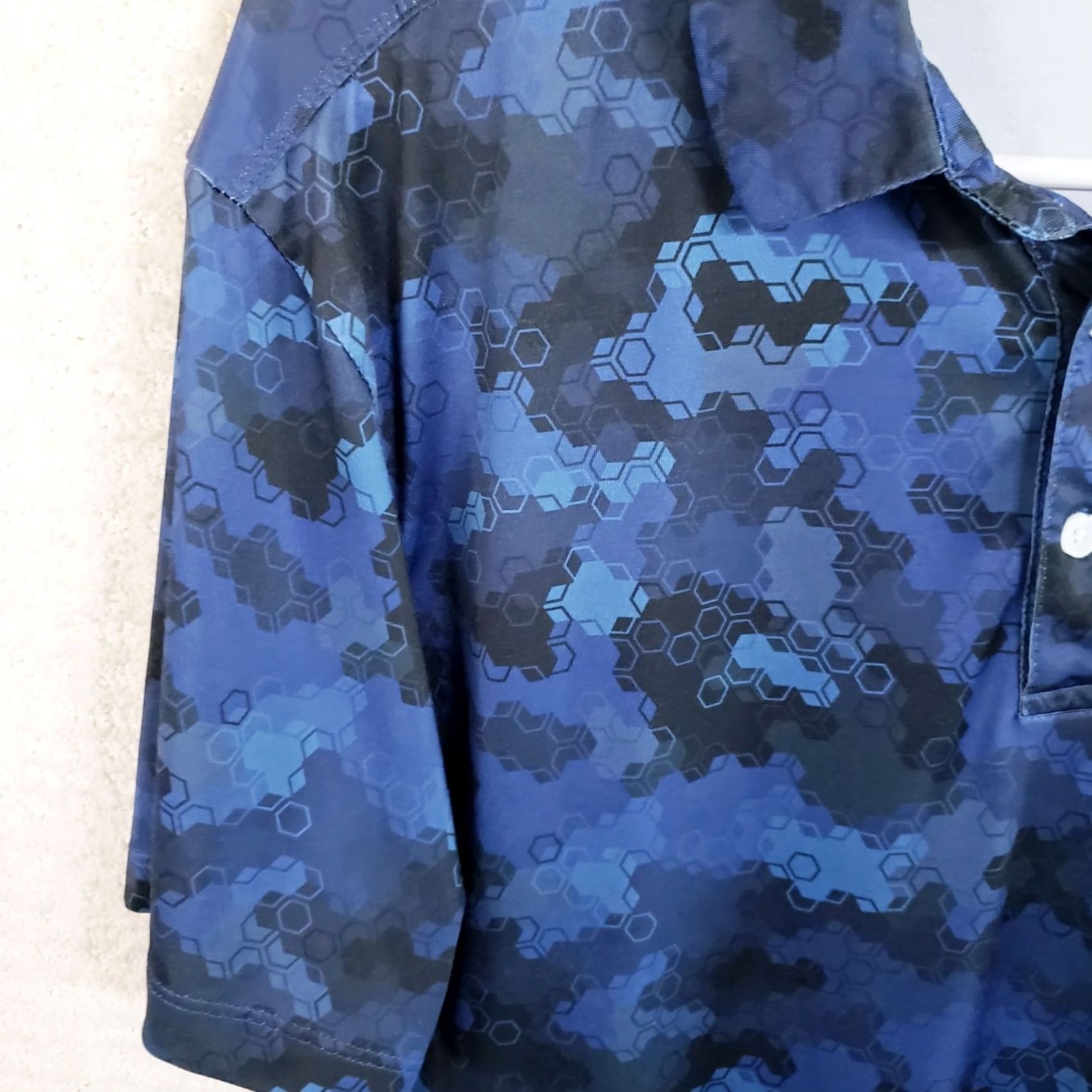Vintage YATTA Men's M Blue Digital Camo Golf Polo Shirt Stretch Wicking UPF 40 Size US M / EU 48-50 / 2 - 5 Thumbnail