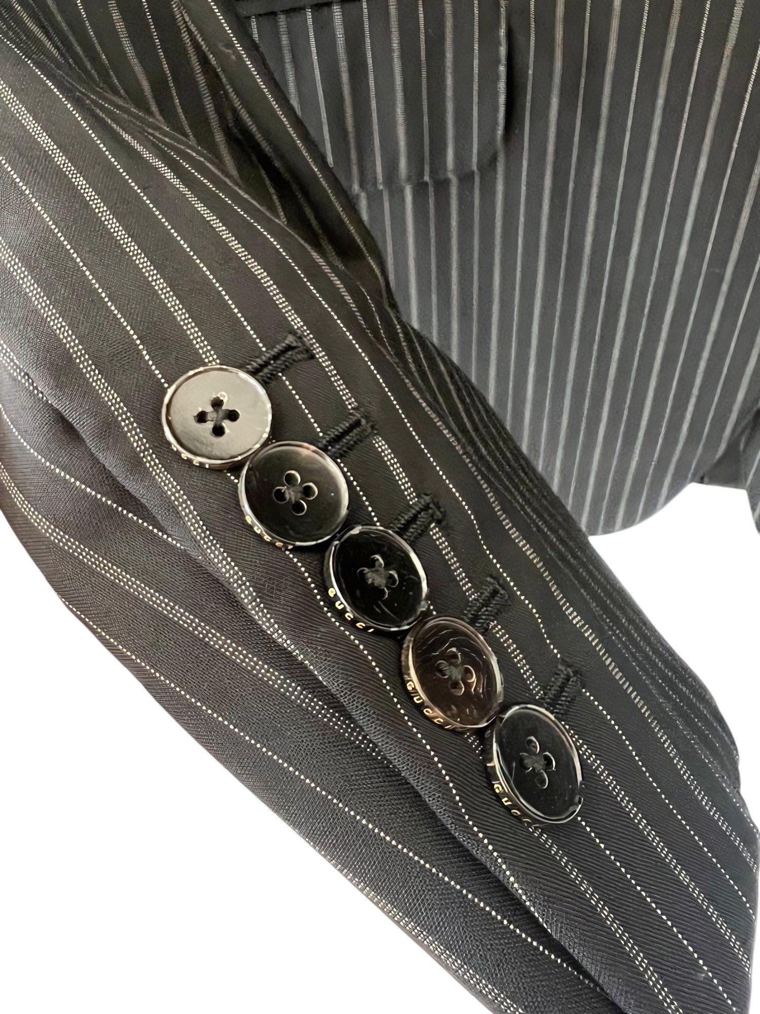 Gucci STRIPPED SUIT BY TOM FORD Size 50R - 9 Thumbnail