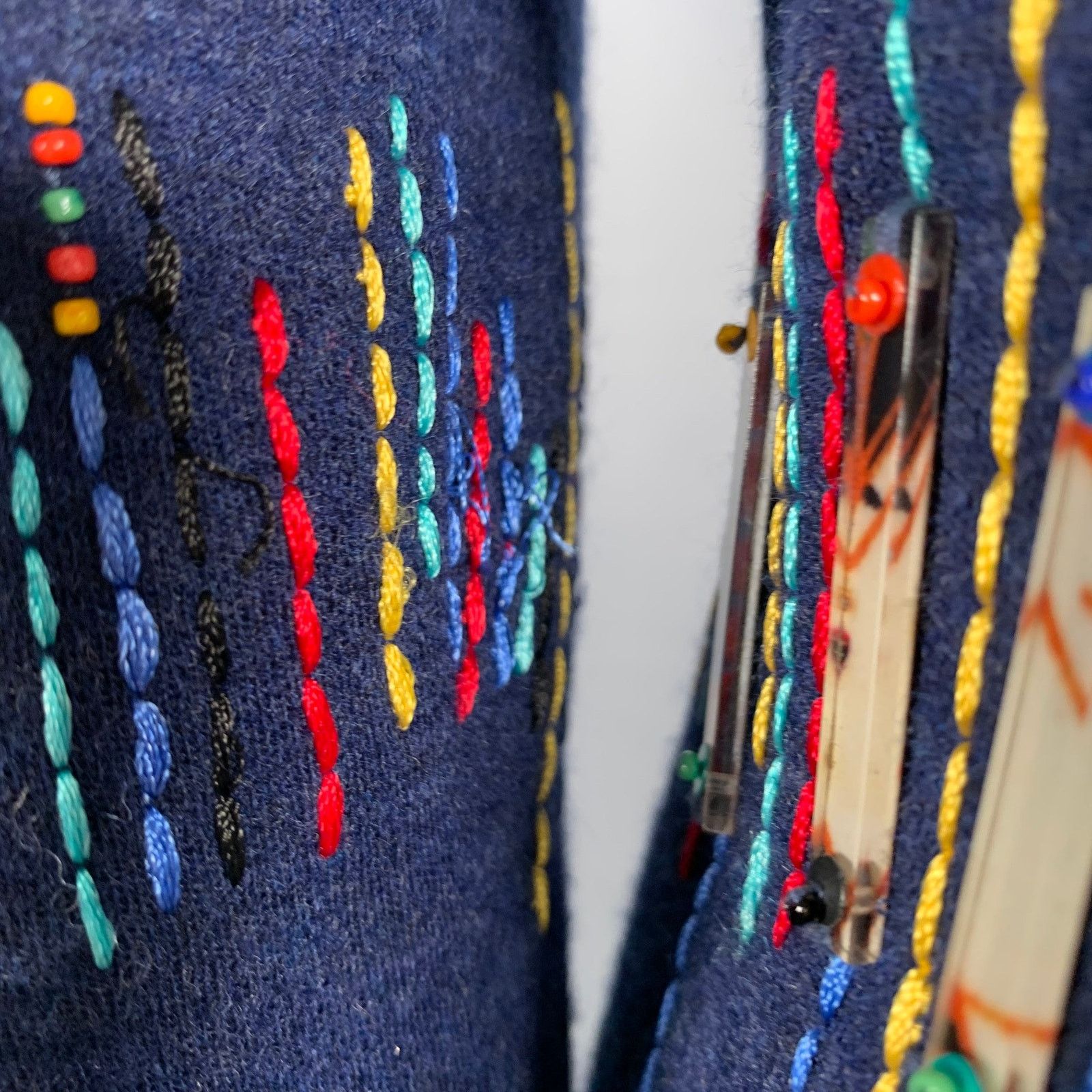 Carolina Herrera Size 6 Blue Multi Color Wool Beaded Back Zip Dress Size M / US 6-8 / IT 42-44 - 5 Thumbnail