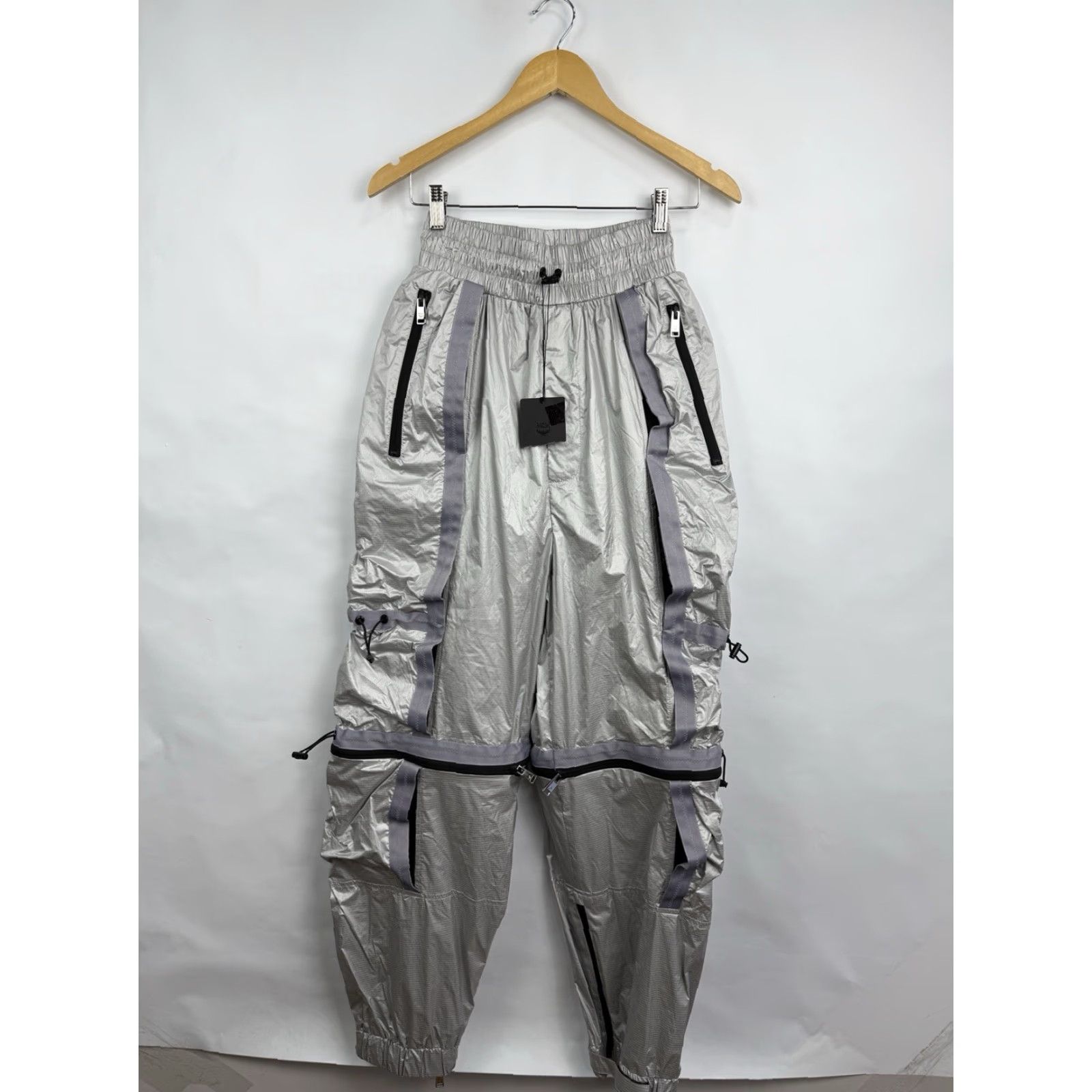 MCM MCM 2/1 Convertible Cargo Pants Shorts Zip Off Unisex Size 38 Pants Silver 2in1 Convertible Unisex Adults Mens Womens Size US 38 / EU 54 - 6 Thumbnail