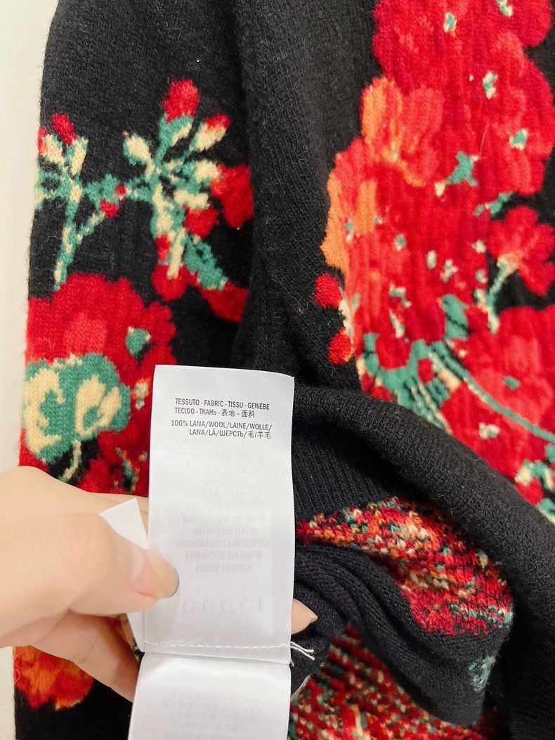 Gucci Gucci Black sweater colorful floral pattern cashmere long s Size S / US 4 / IT 40 - 9 Thumbnail