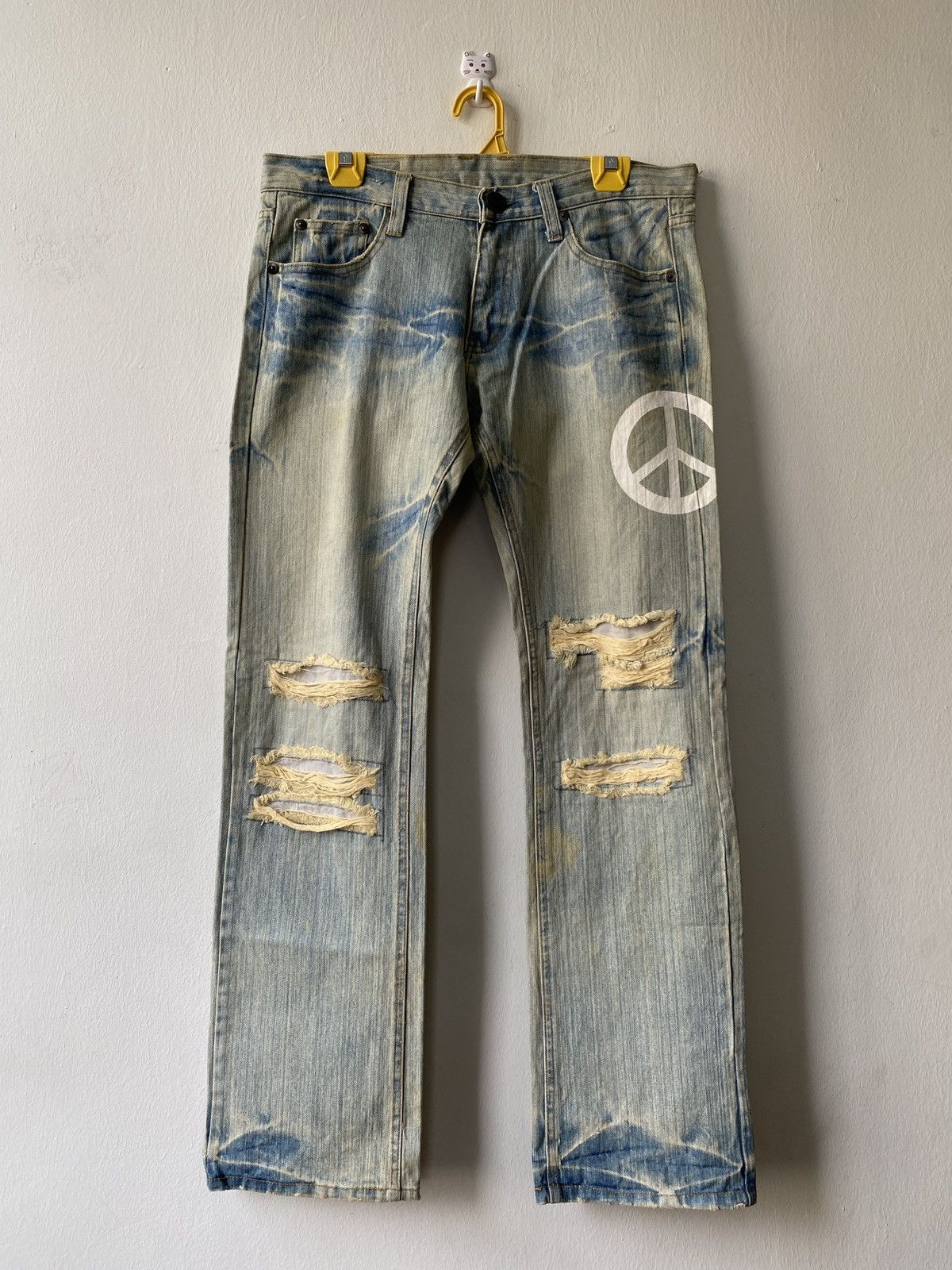If Six Was Nine × Japanese Brand Japanese Brand Peace Design Rusty Distressed Denim Size US 33 - 1 Thumbnail