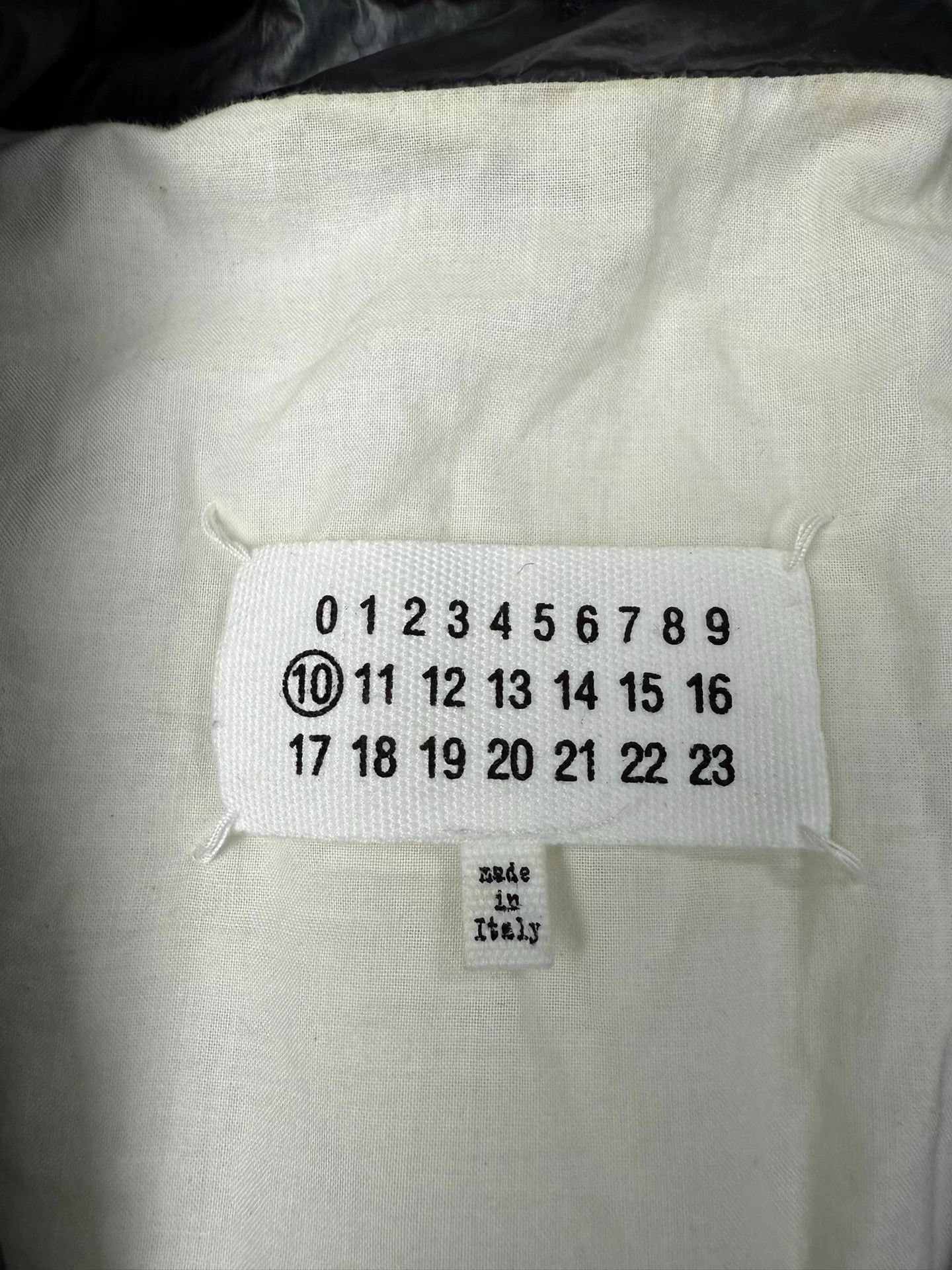 Maison Margiela Maison Margiela Black Down Vest - Size 46 - Made in Italy Size US S / EU 44-46 / 1 - 5 Thumbnail