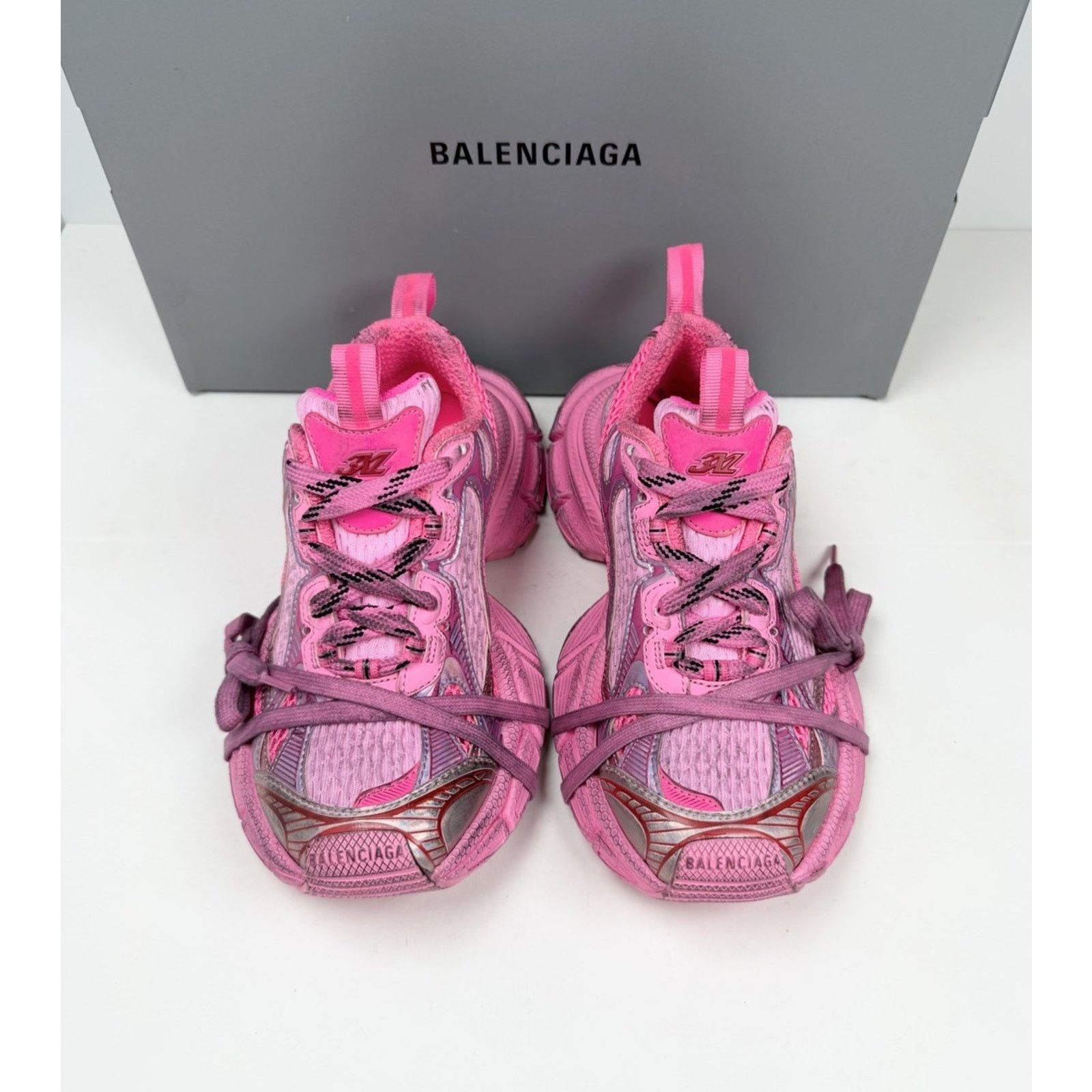 Balenciaga Size 34EU/4W - Balenciaga 3XL Pink Distressed NEW Size US 4 / IT 34 - 3 Thumbnail