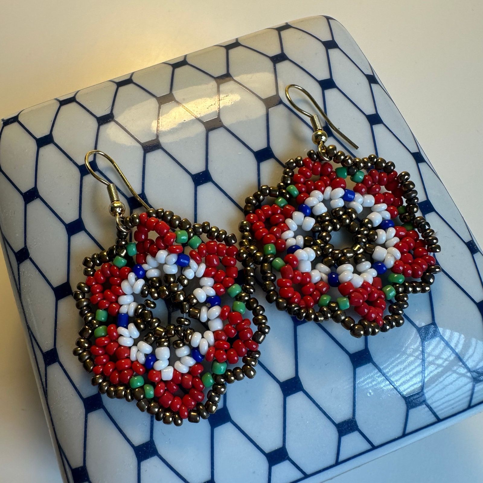 Other Flower Dangle Beaded Earrings Multicolor Red White Blue Gold Size ONE SIZE - 1 Thumbnail