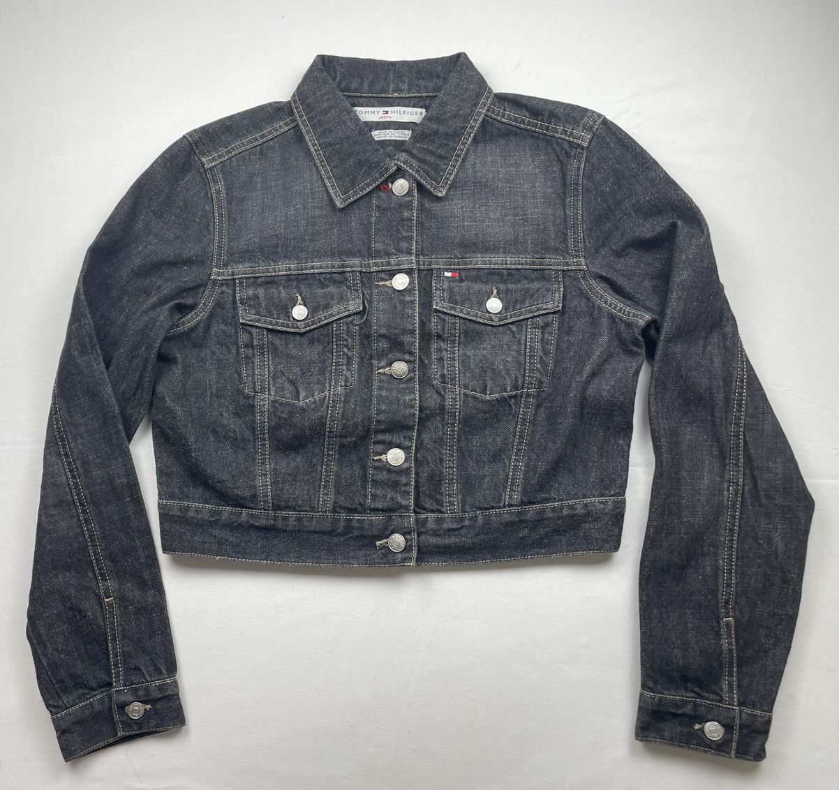 Tommy Hilfiger Tommy Hilfiger Cropped Denim Jacket Featuring Branded Button Size M / US 6-8 / IT 42-44 - 1 Thumbnail