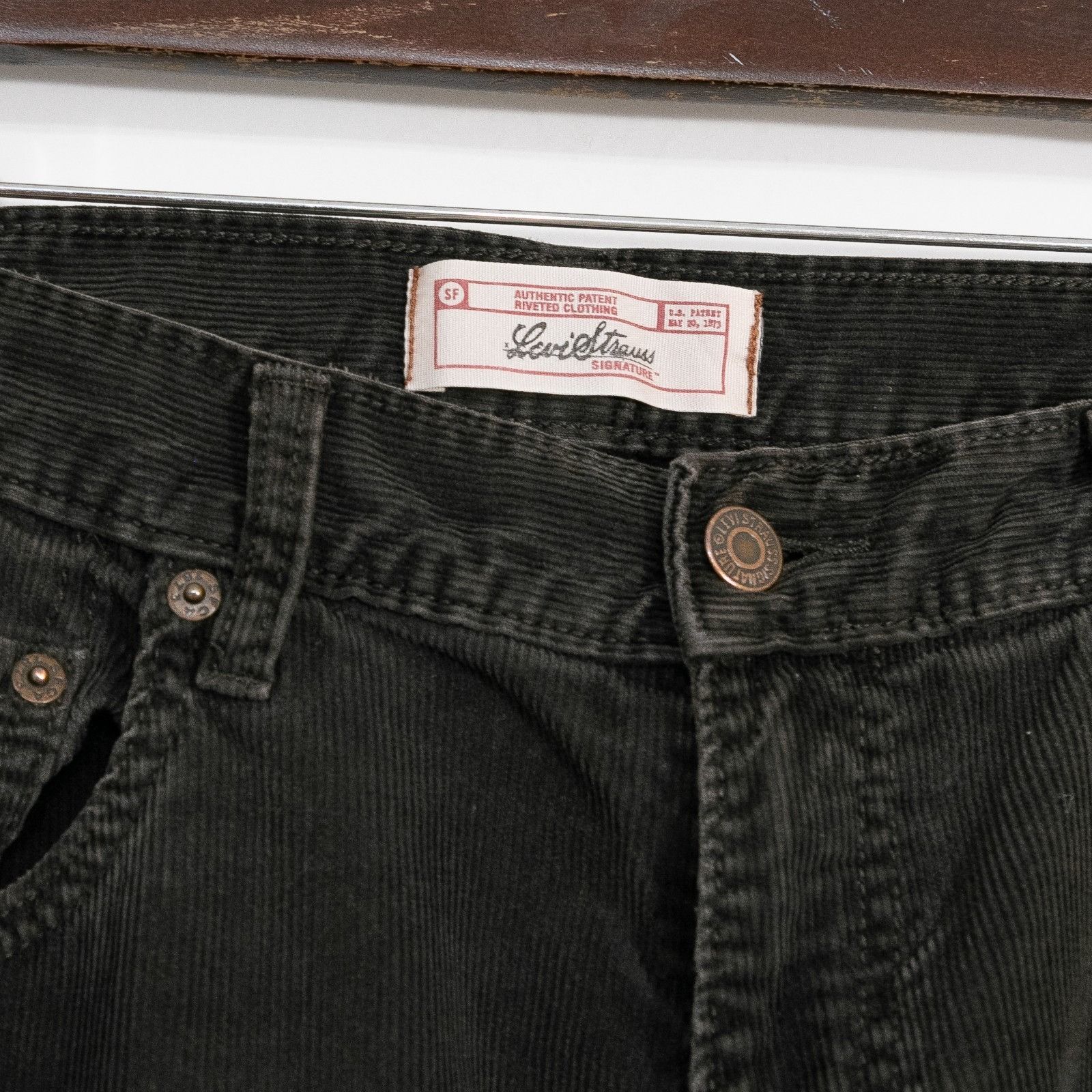 Levi's Vintage Y2K Levis Corduroy Pants Sz 34x32 - Distressed Dark Size US 34 / EU 50 - 4 Thumbnail