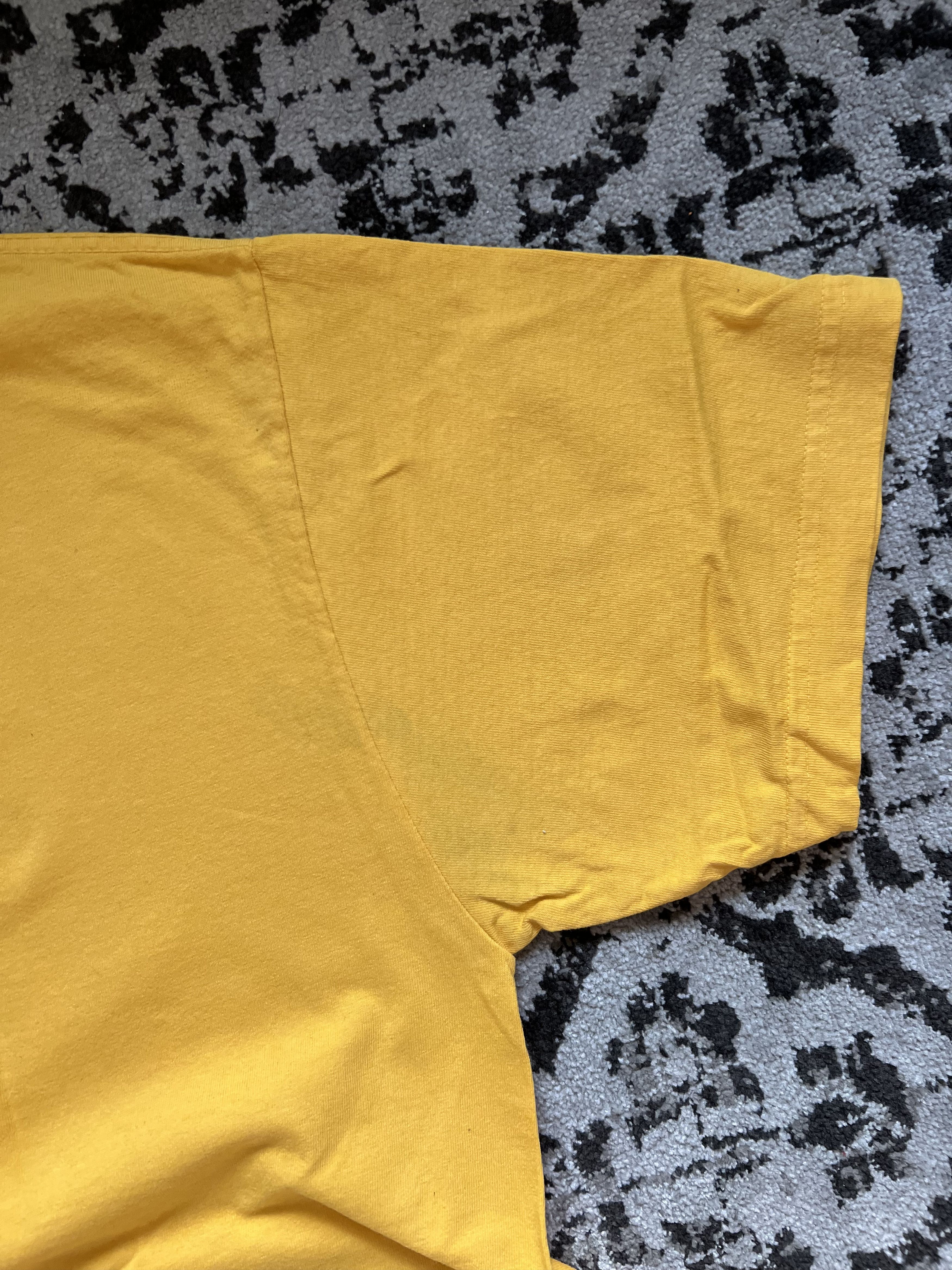 Other BAD BUNNY LAS QUE NO IBAN A SALIR BUNNY TEE XL Size US XL / EU 56 / 4 - 13 Thumbnail