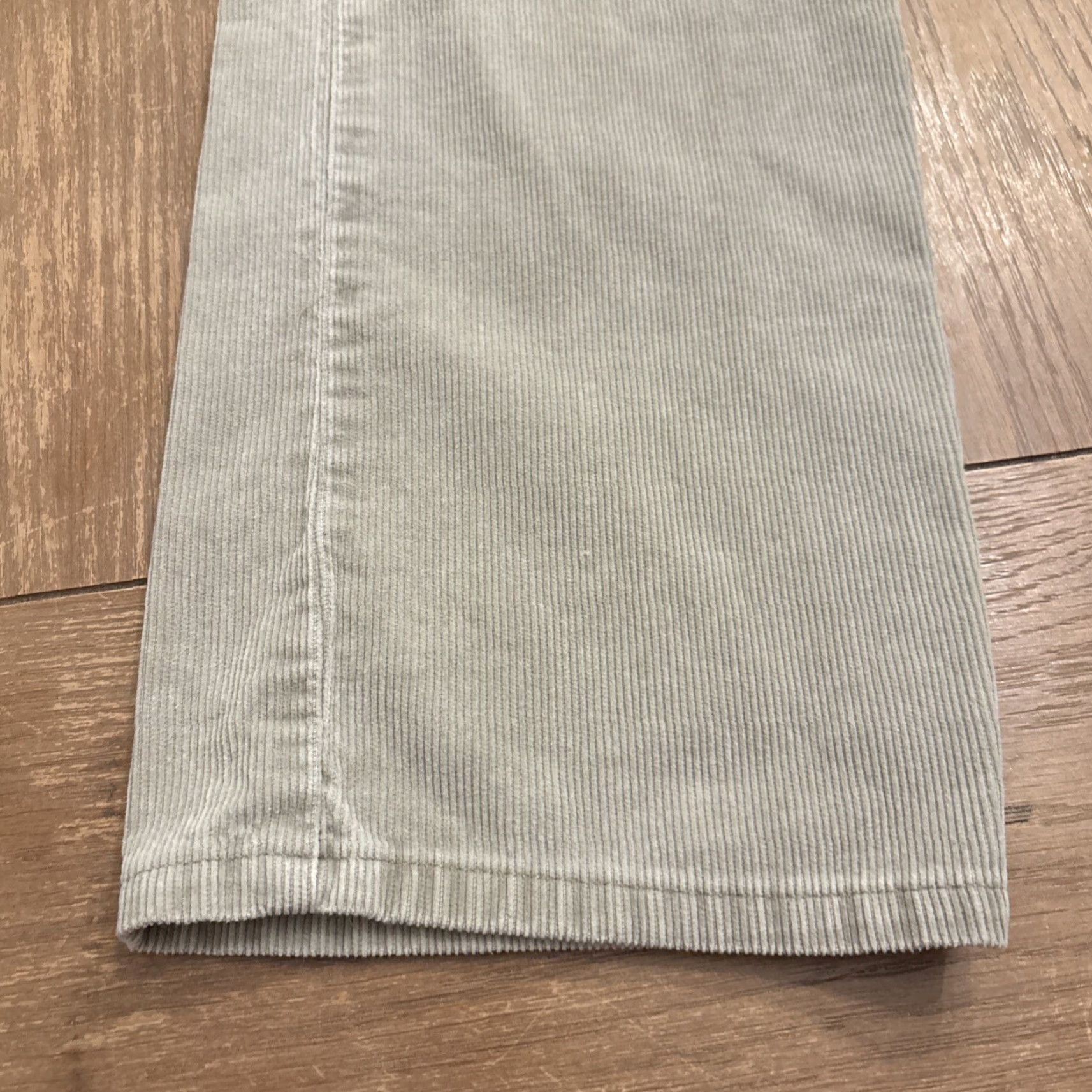 Levi's Vintage Levis Jeans Mens 34x33 Khaki Corduroy 505 Regular Straight Leg Y2K Size US 36 / EU 52 - 3 Thumbnail