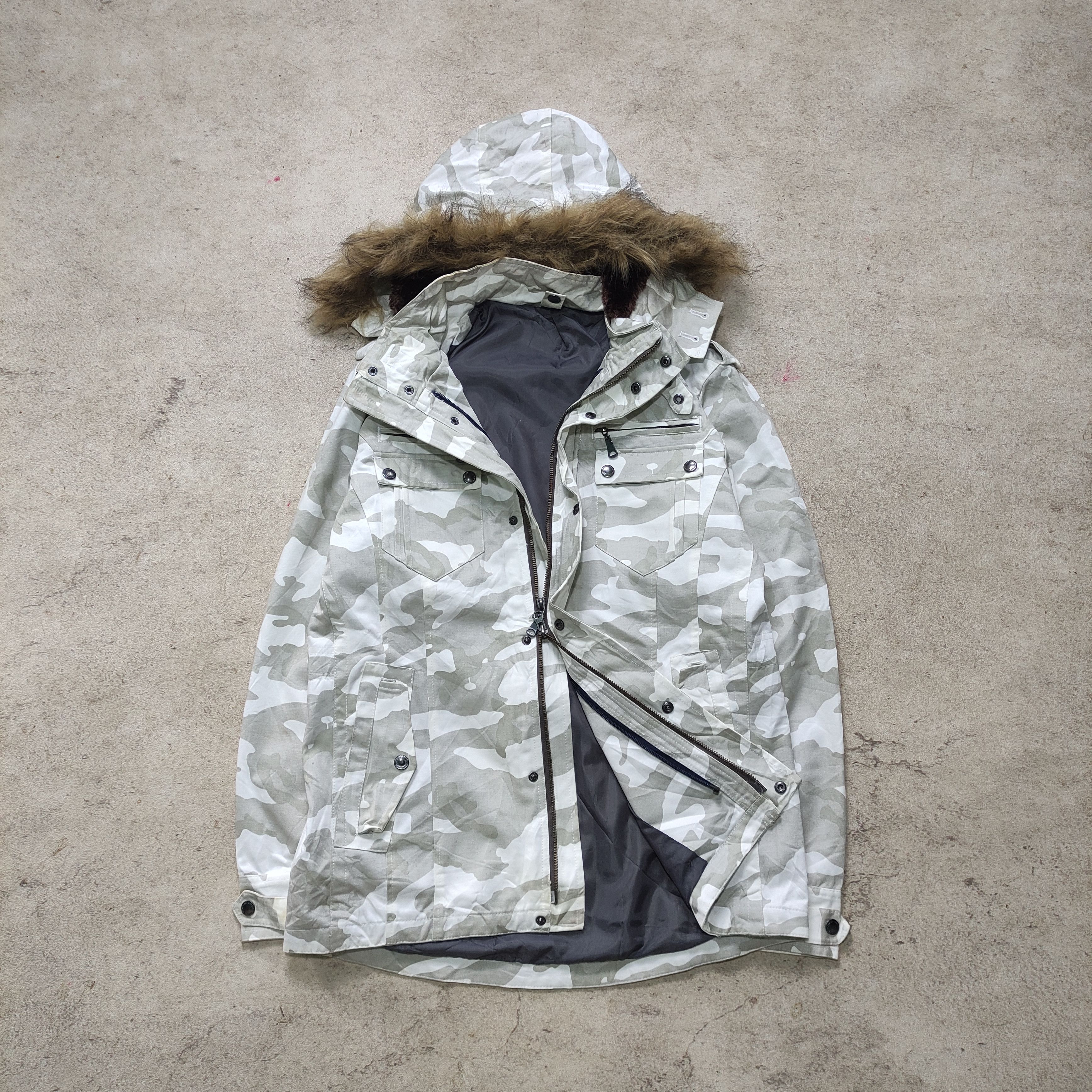 Tornado Mart Semantic Design Fur Jacket Camo 2000s Size US L / EU 52-54 / 3 - 4 Thumbnail