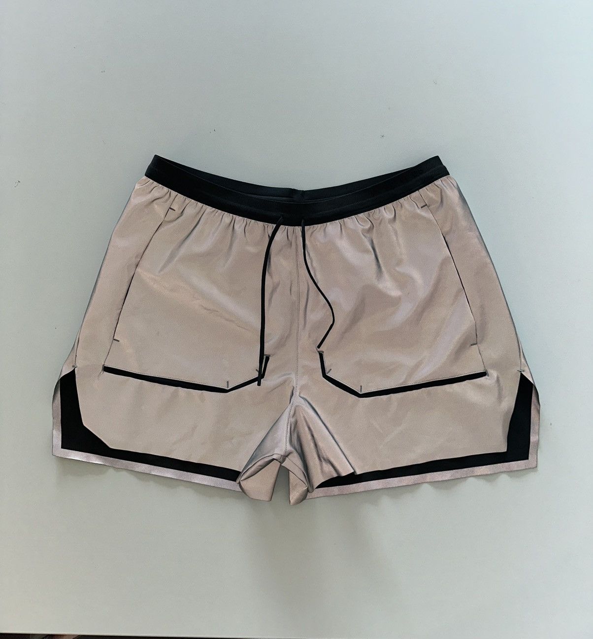 Nike Nike Tech Pack Ultra Visible Shorts CJ5745-096 Reflective Size US 30 / EU 46 - 1 Thumbnail