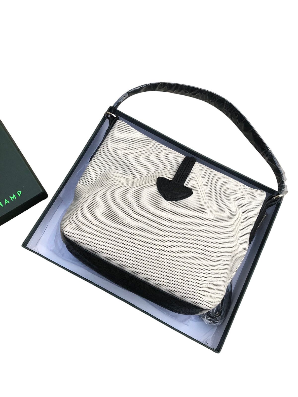 Longchamp 🔥LONGCHAMP Roseau Pliage Crossbody Essential Bag Ecru BNWB Size ONE SIZE - 2 Thumbnail