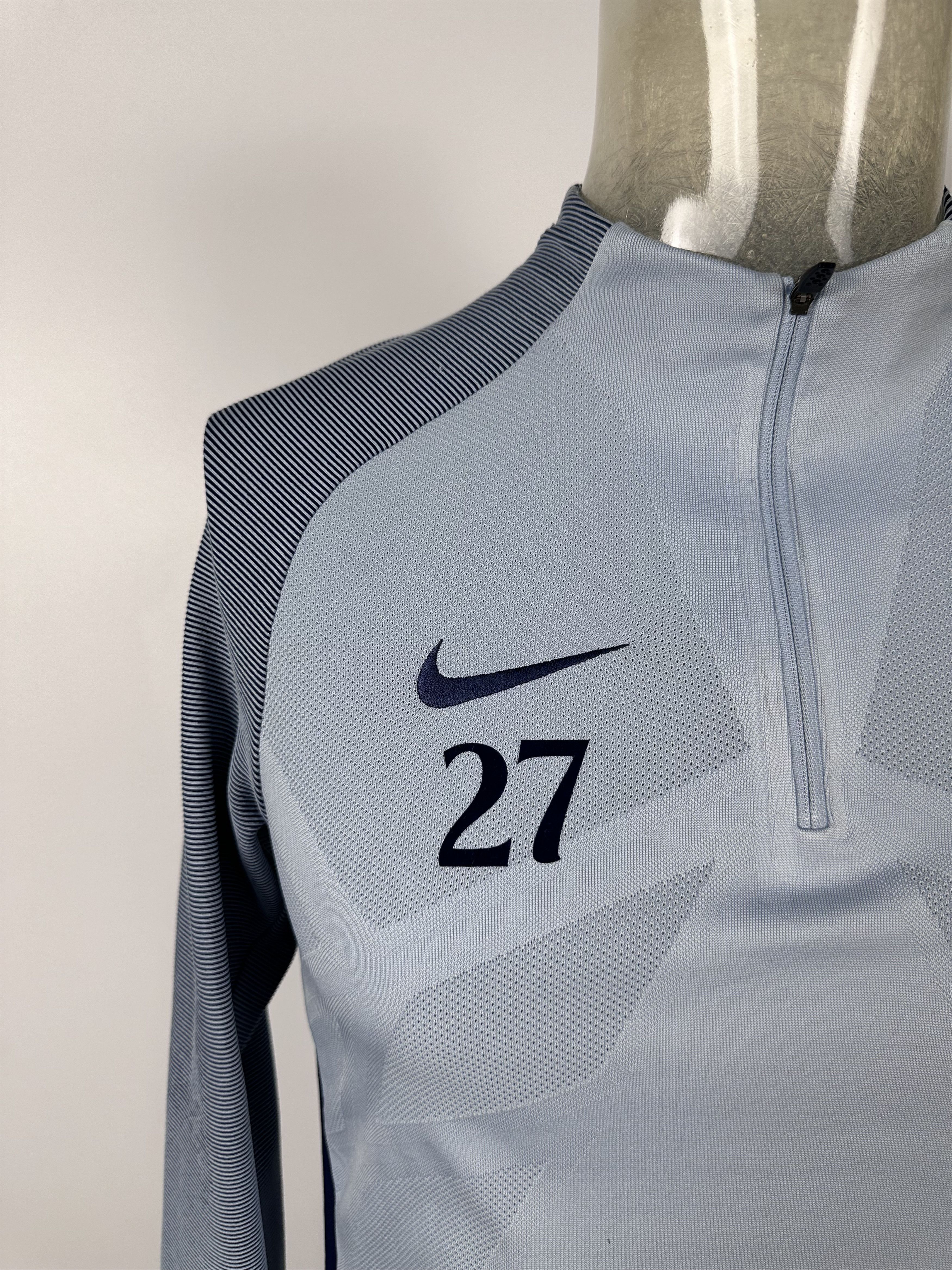 Nike Tottenham Hotspur Nike Football Track Top Drill Long Sleeve Size US S / EU 44-46 / 1 - 3 Thumbnail