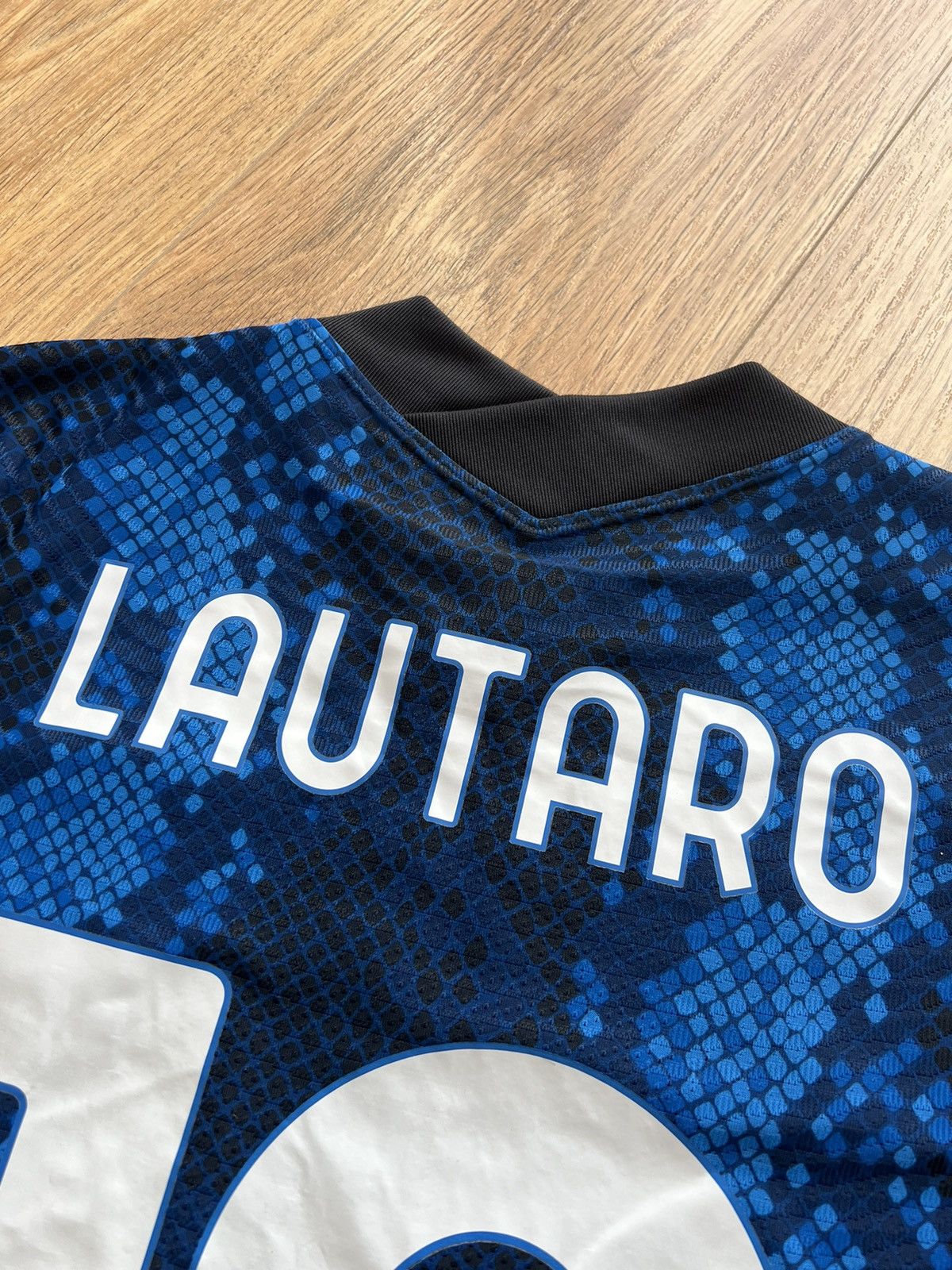 Nike Inter Milan #10 Lautaro Martinez 2021/2022 home match jersey Size US M / EU 48-50 / 2 - 14 Thumbnail