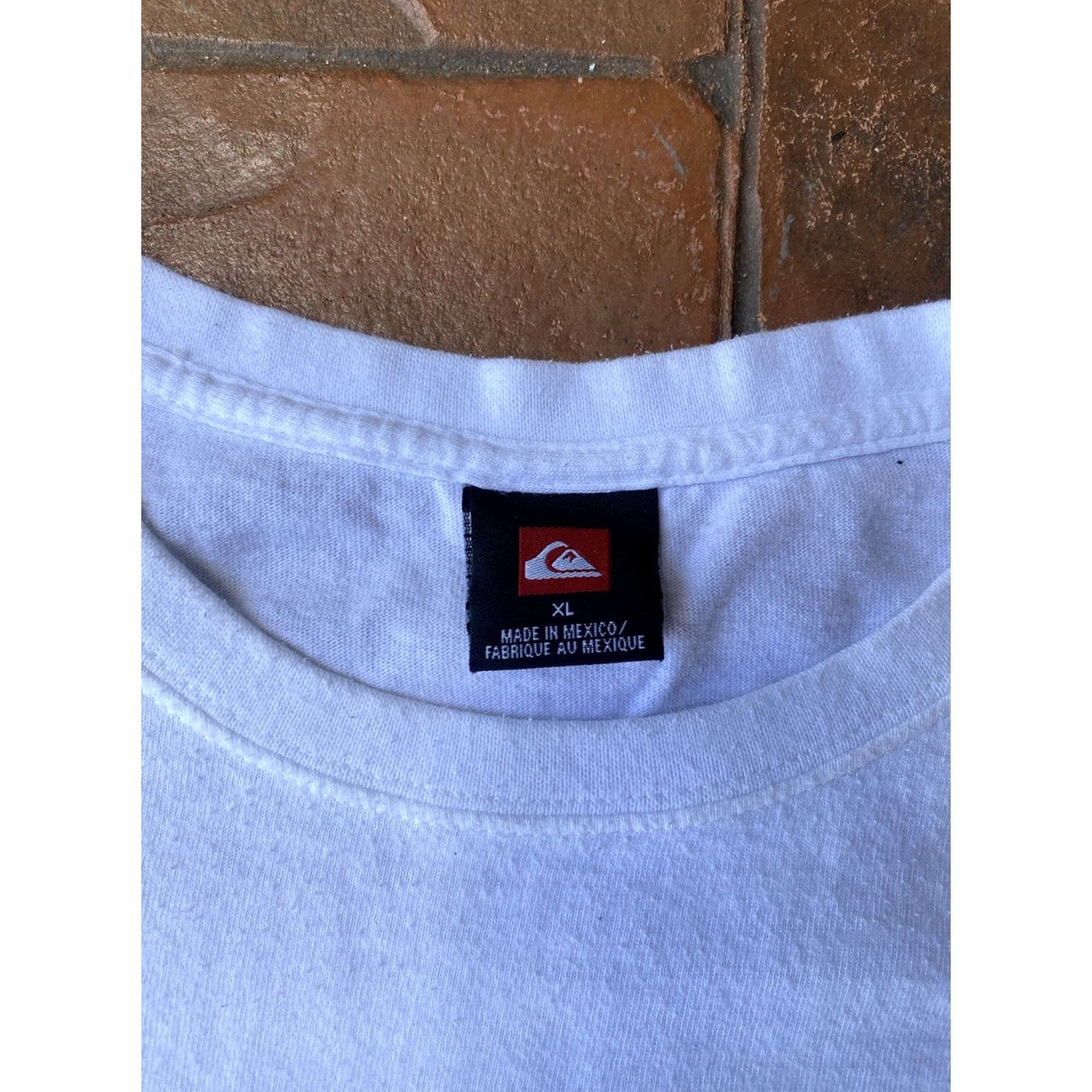 Billabong VINTAGE Billabong T-Shirt XL White Grunge Surf Logo Short Sleeve Crew Neck Men Mens Regular A solid pattern, double-sided, easy care Size US XL / EU 56 / 4 - 2 Thumbnail