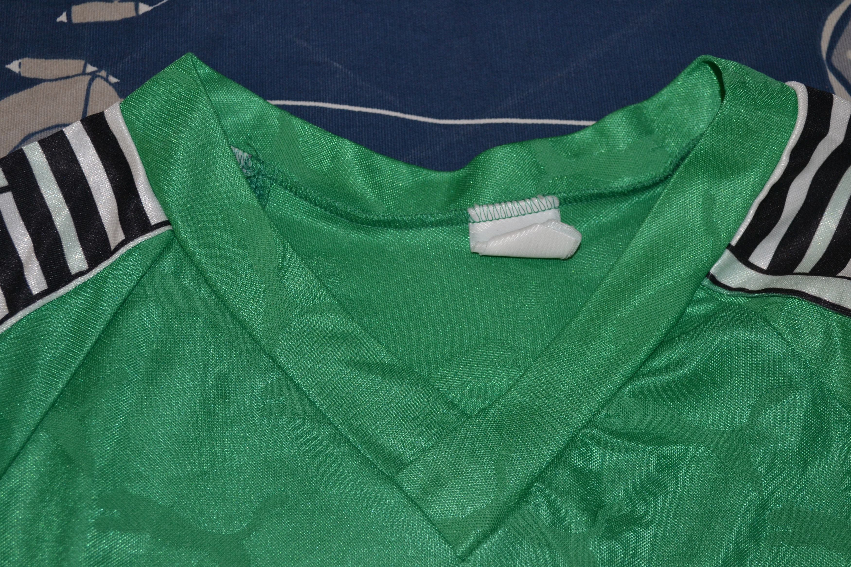 Puma Vintage PUMA Football Jersey – World Bulbs Sponsor Size US M / EU 48-50 / 2 - 8 Thumbnail